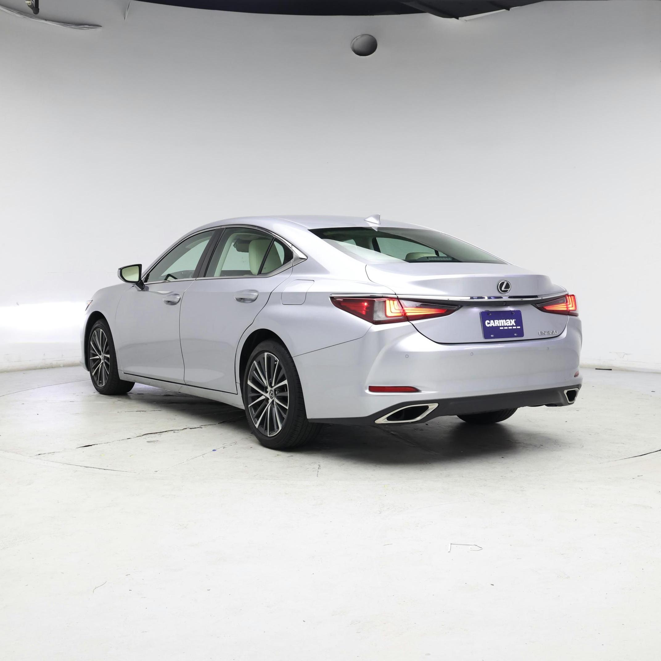 Thumbnail: 2022 Lexus ES - 2