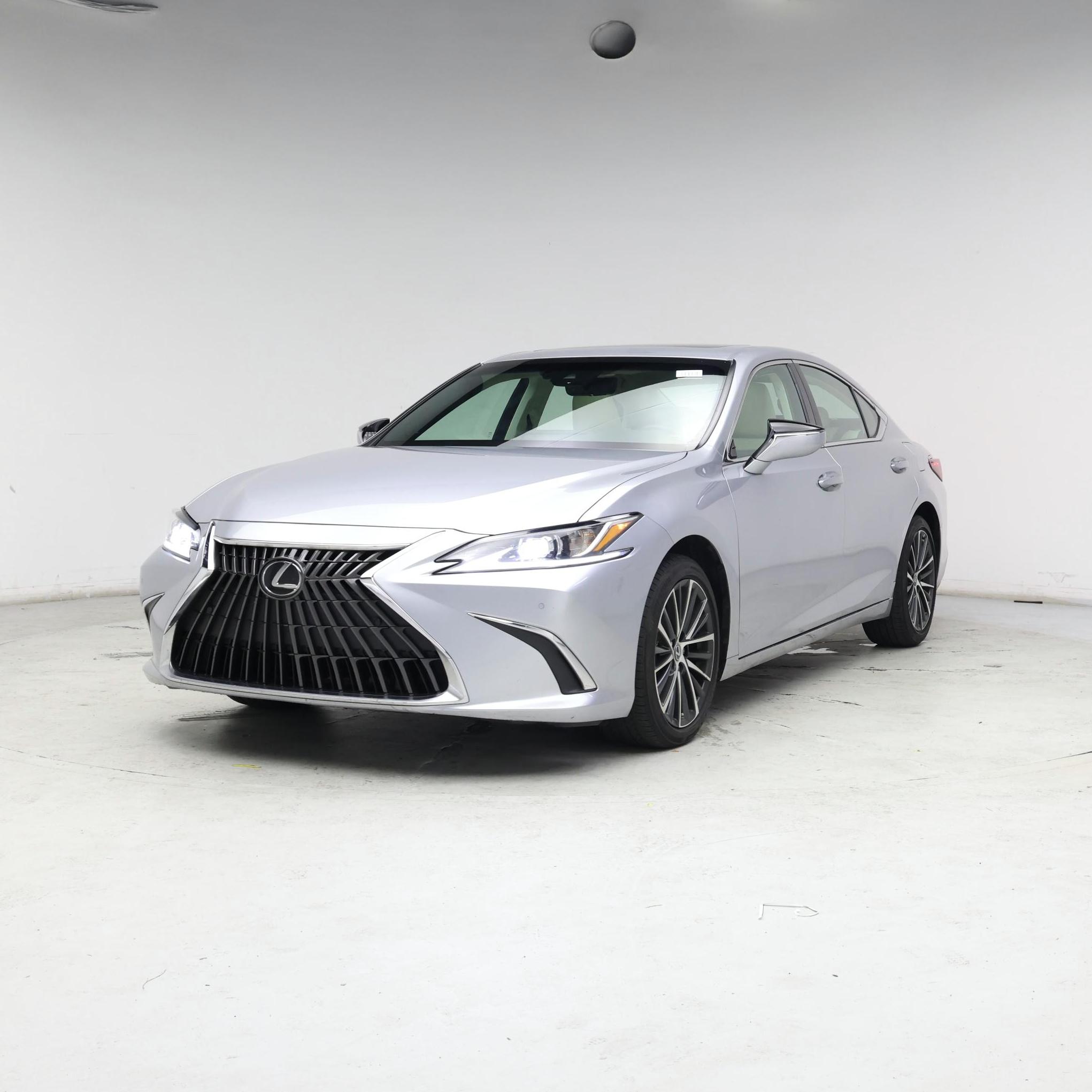 Thumbnail: 2022 Lexus ES - 4