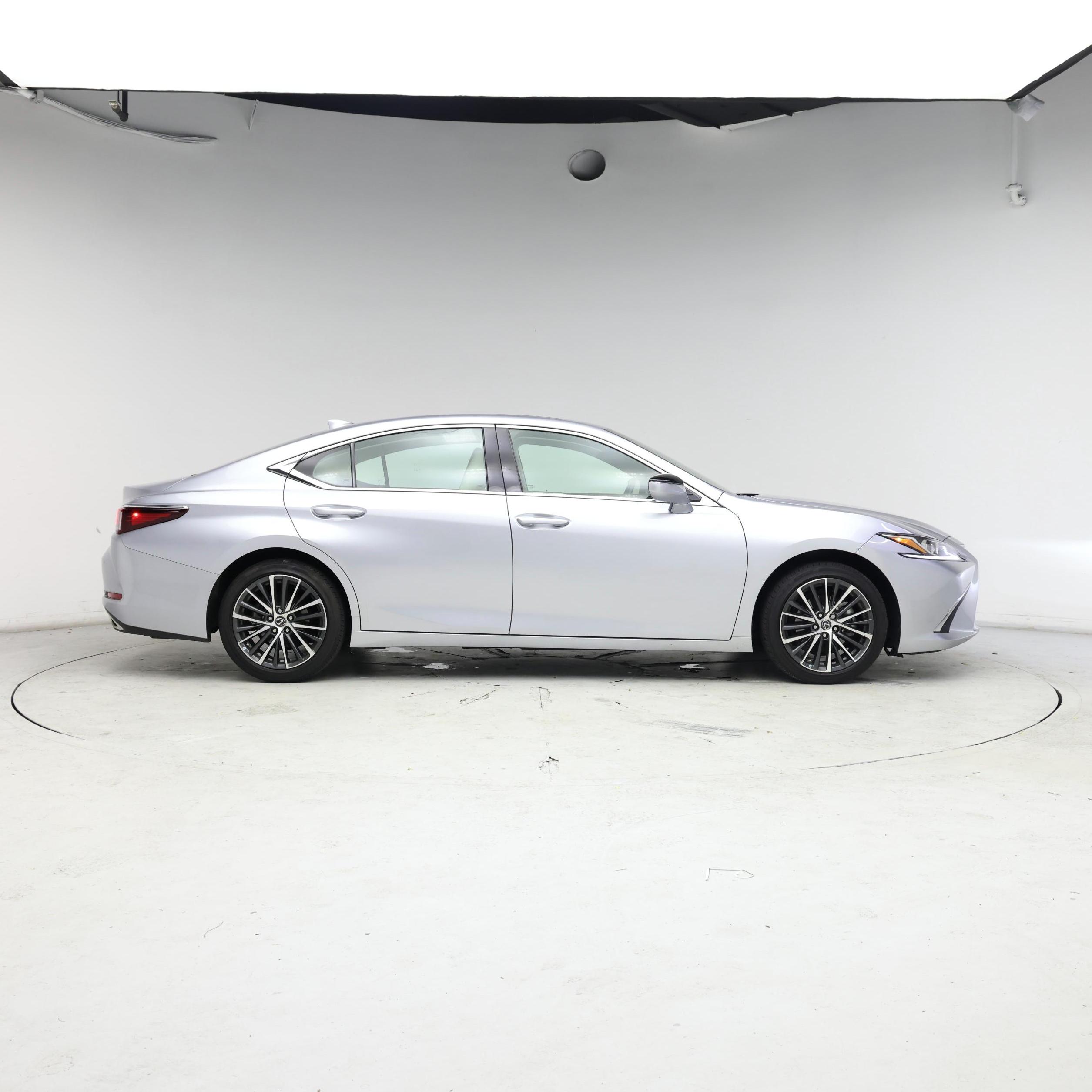 Thumbnail: 2022 Lexus ES - 7