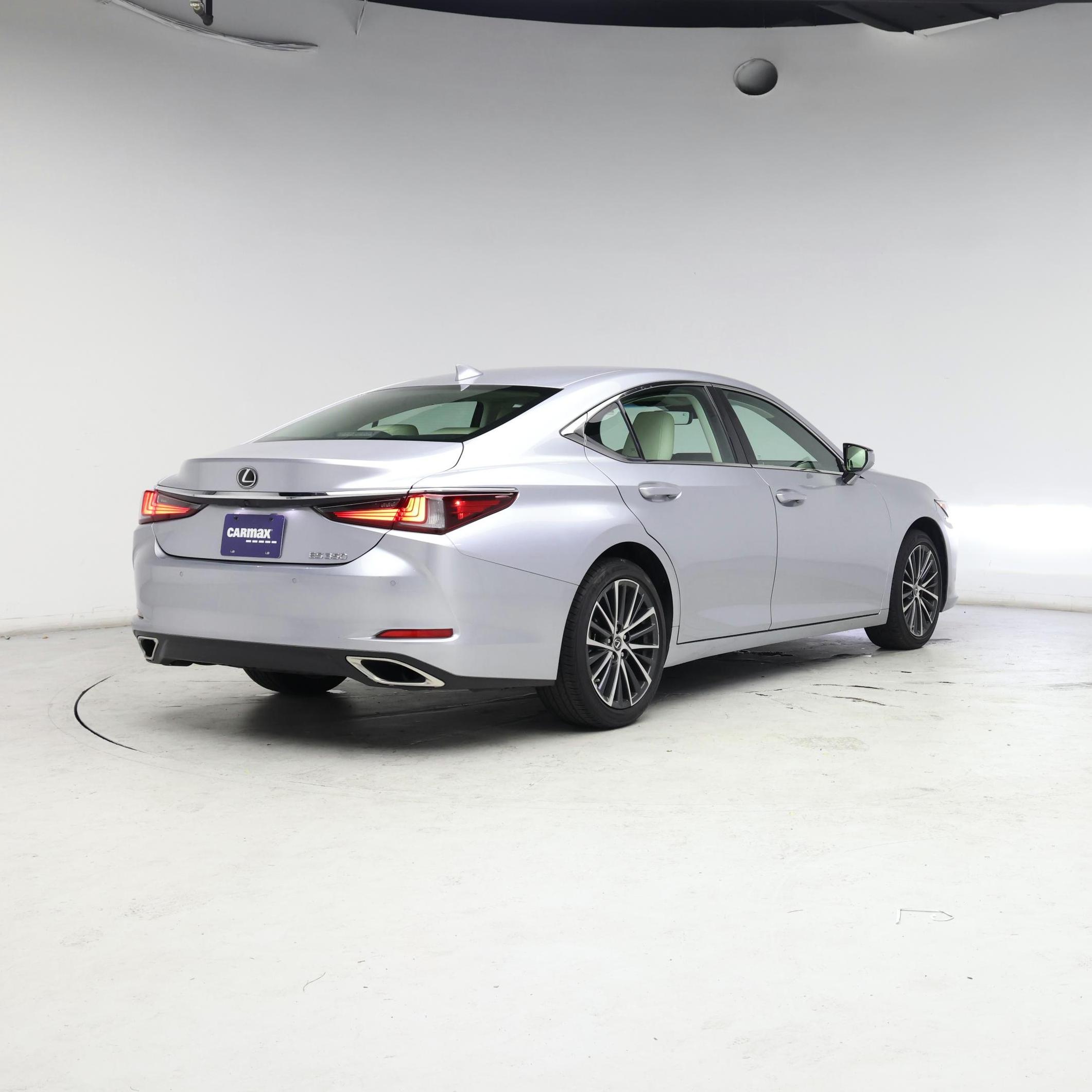 Thumbnail: 2022 Lexus ES - 8