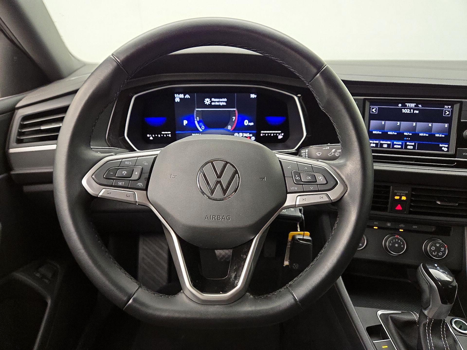 Thumbnail: 2022 Volkswagen Jetta - 10