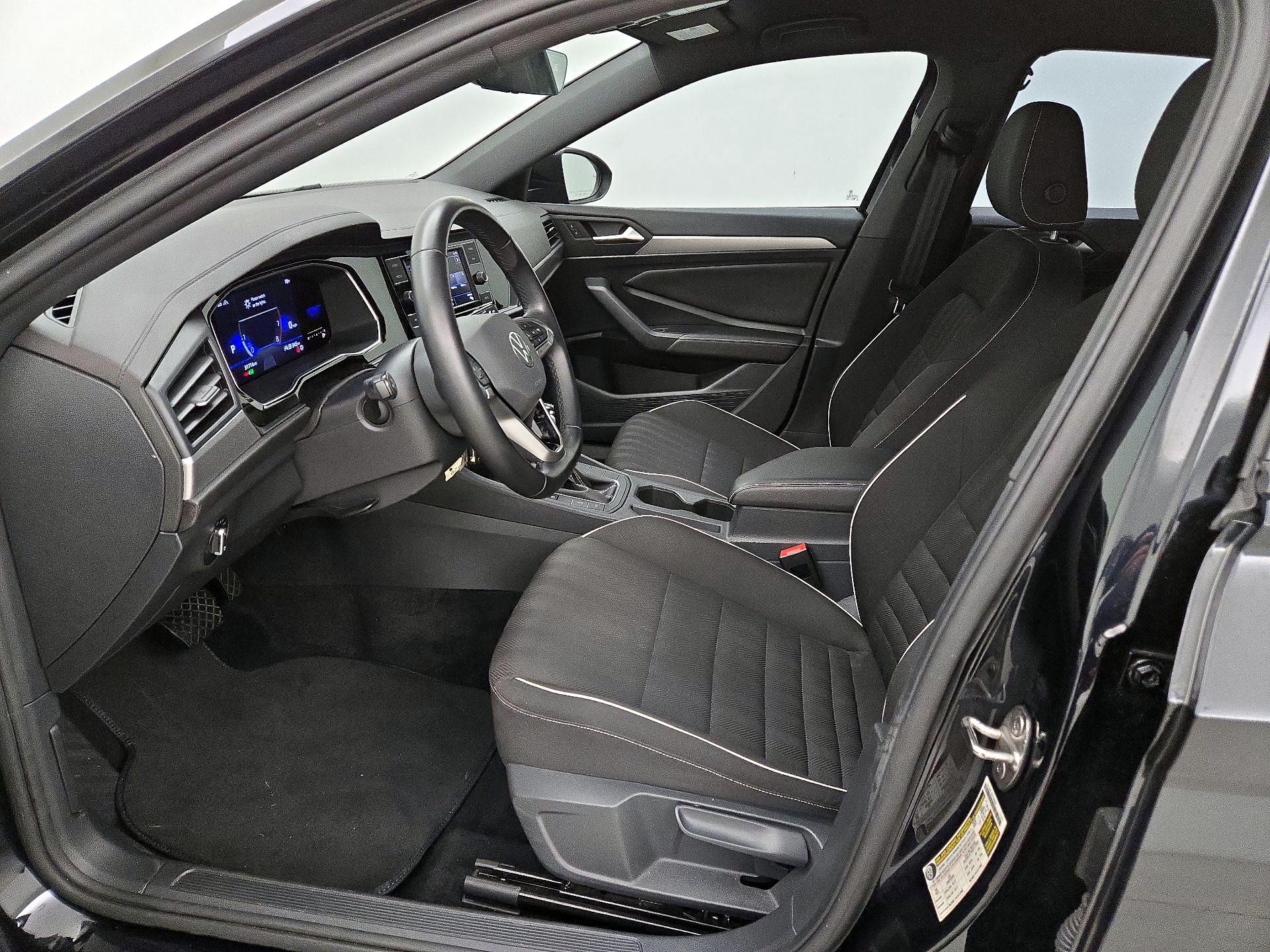 Thumbnail: 2022 Volkswagen Jetta - 11