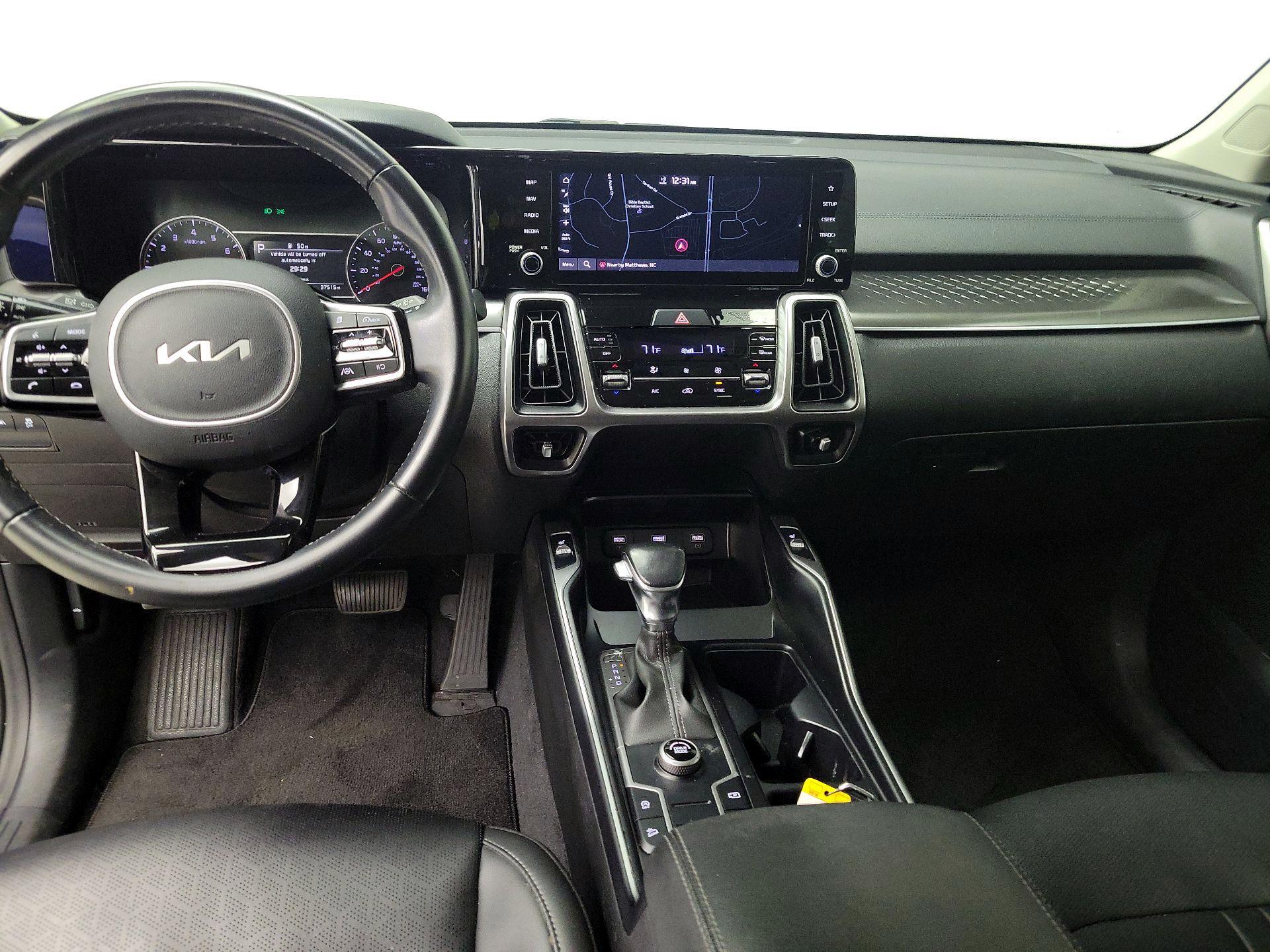 Thumbnail: 2022 Kia Sorento - 9