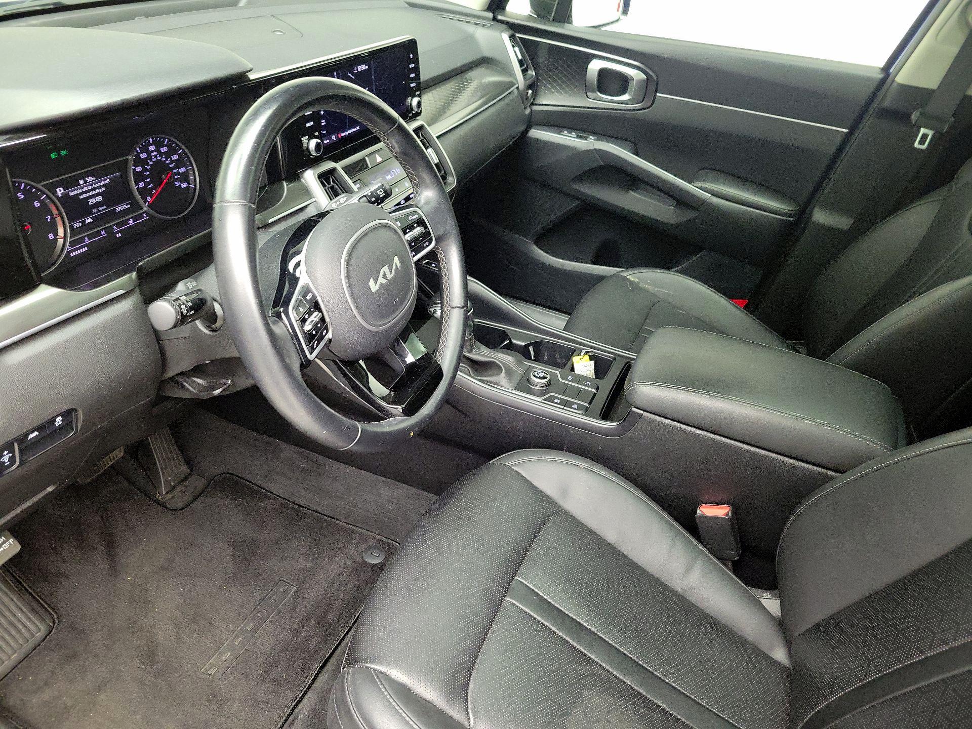 Thumbnail: 2022 Kia Sorento - 11