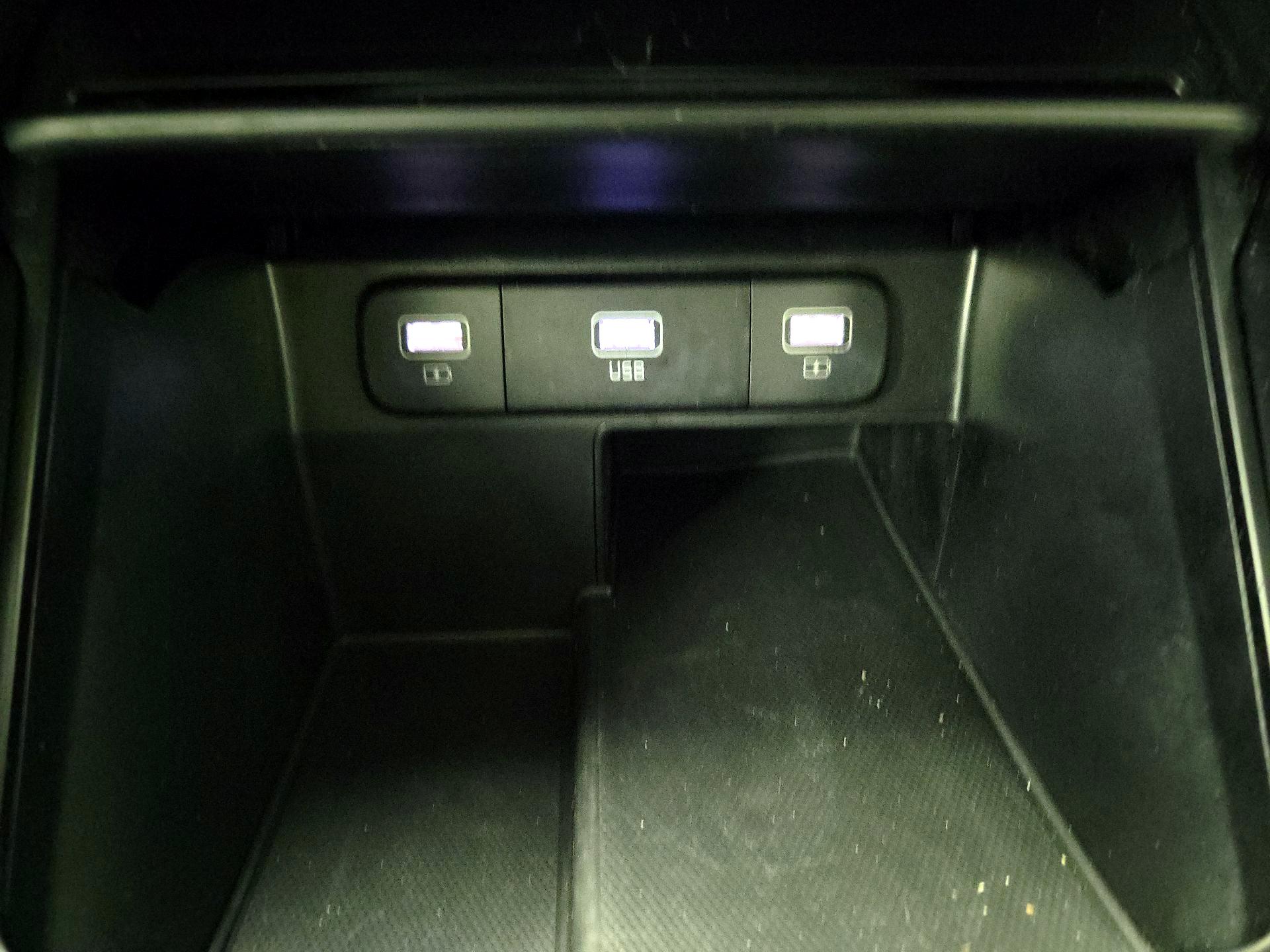 Thumbnail: 2022 Kia Sorento - 19