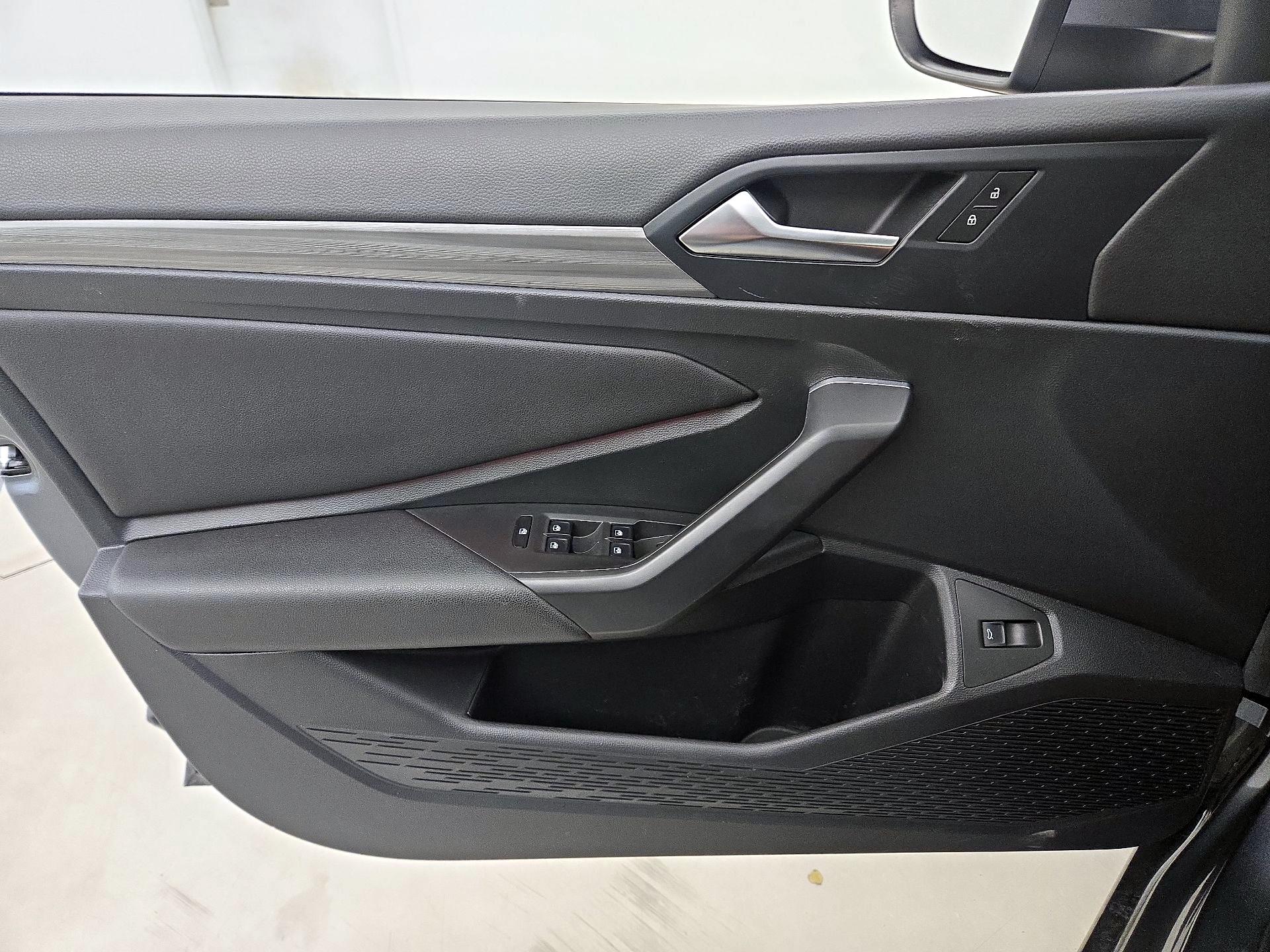 Thumbnail: 2020 Volkswagen Jetta - 12