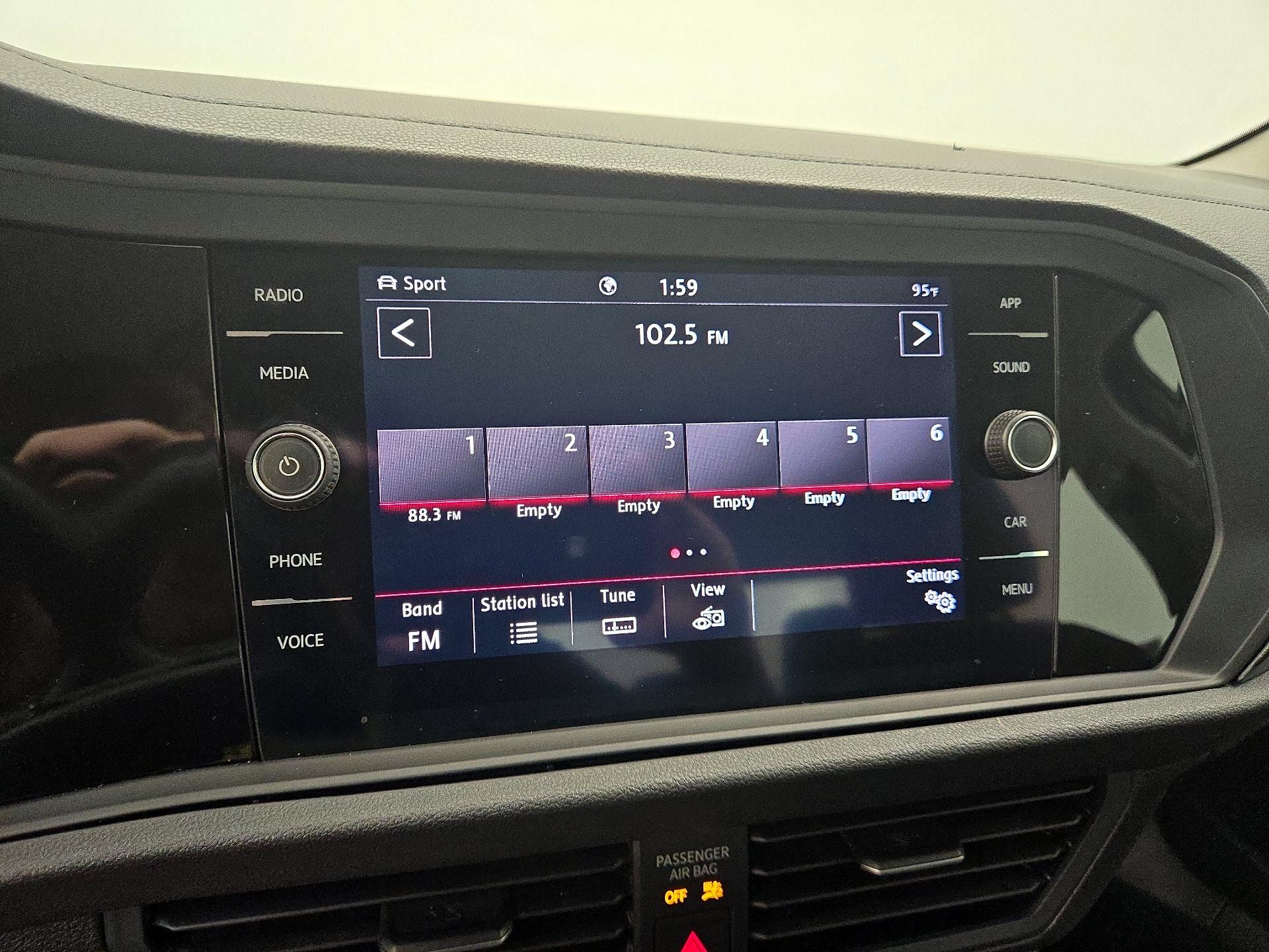Thumbnail: 2020 Volkswagen Jetta - 15