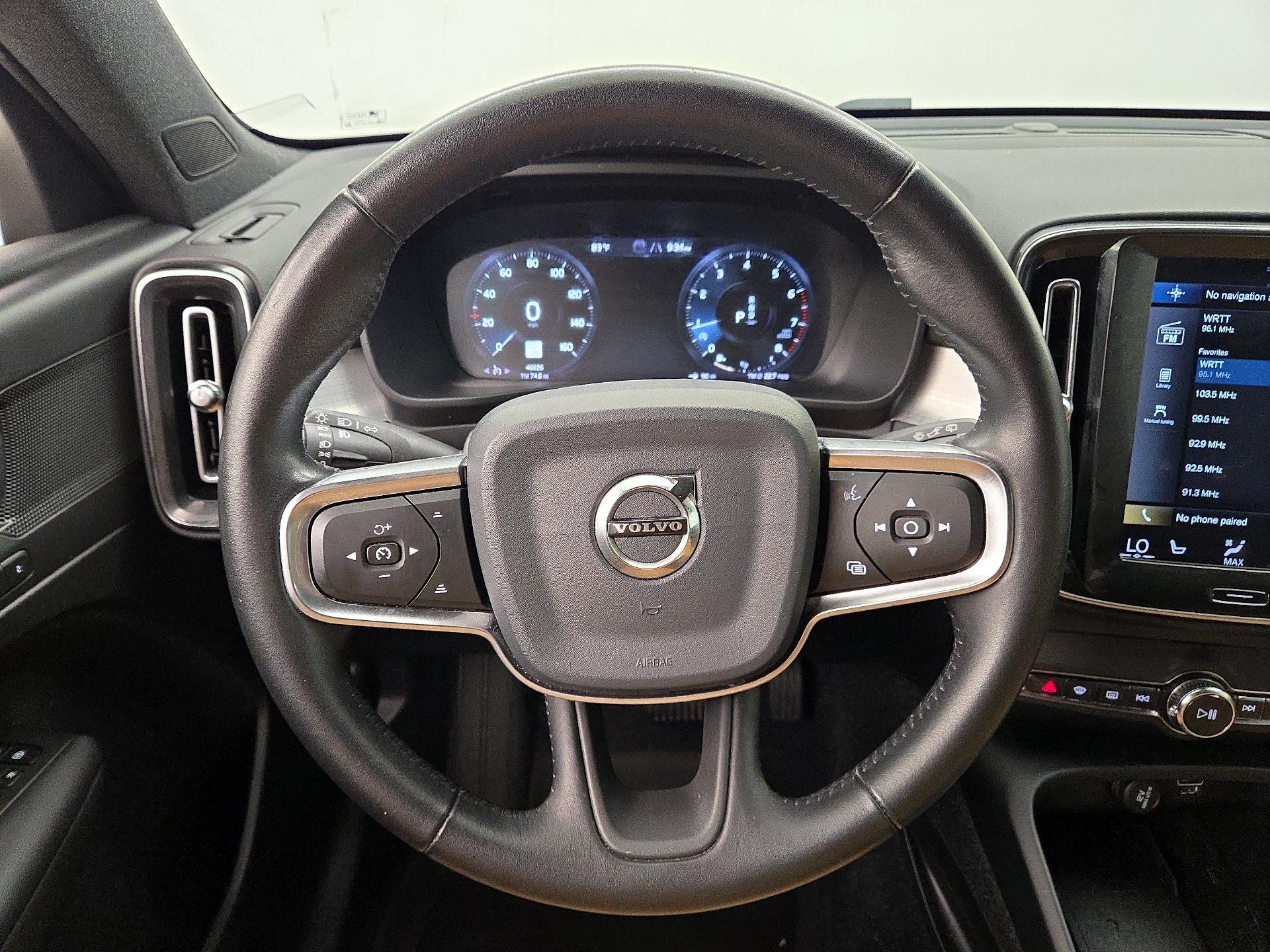 Thumbnail: 2020 Volvo XC40 - 10