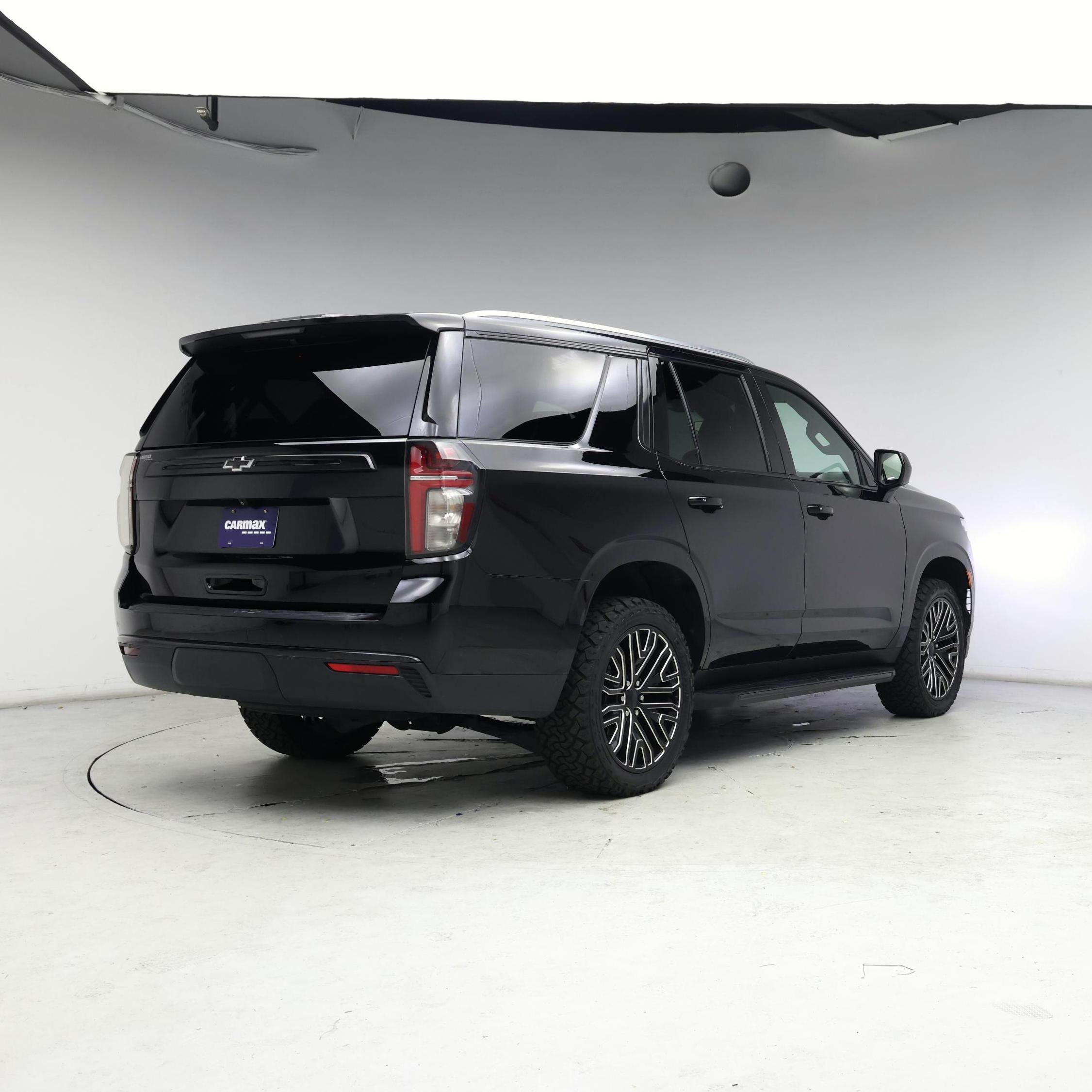 Thumbnail: 2023 Chevrolet Tahoe - 8