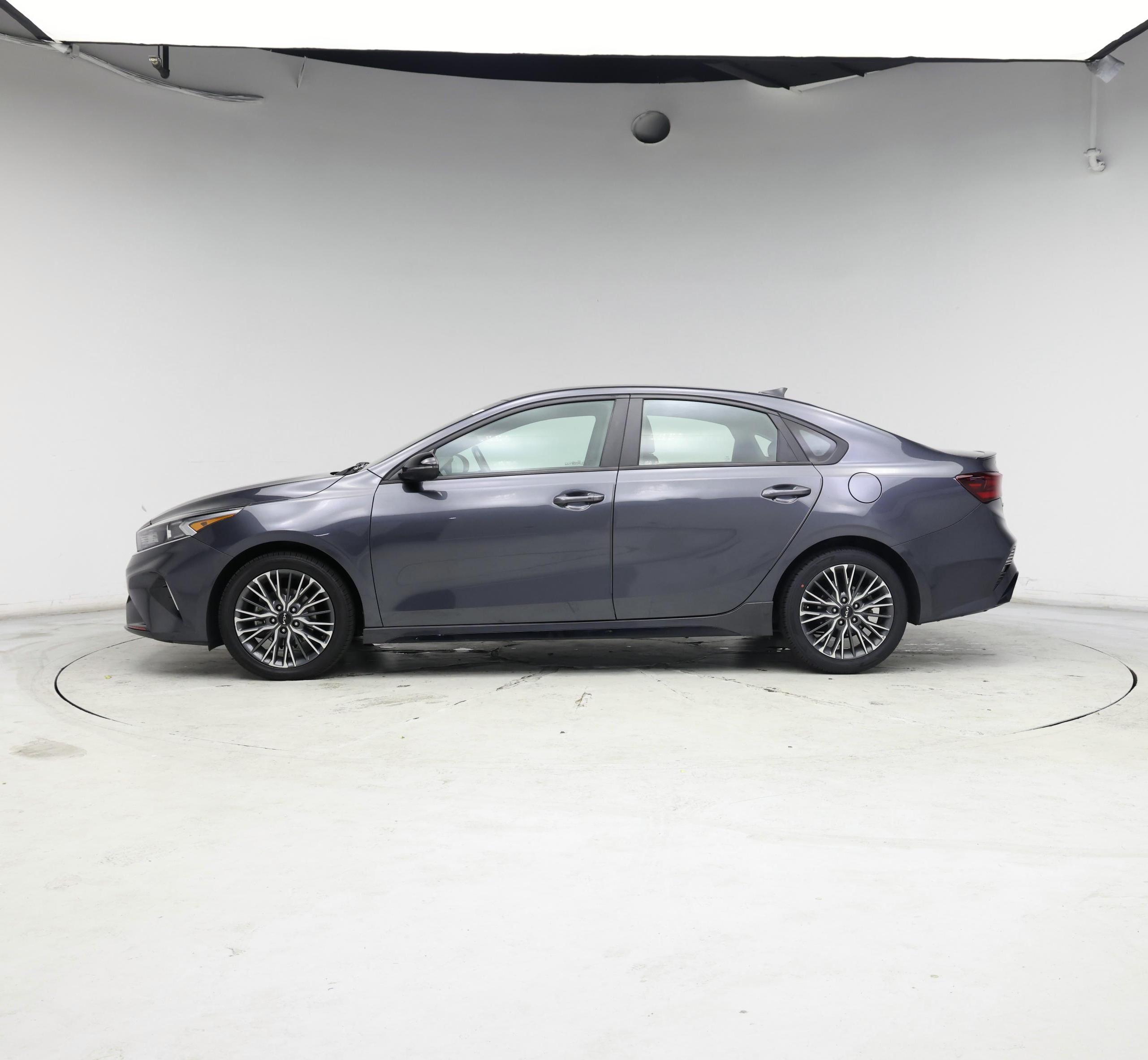 Thumbnail: 2023 Kia Forte - 3
