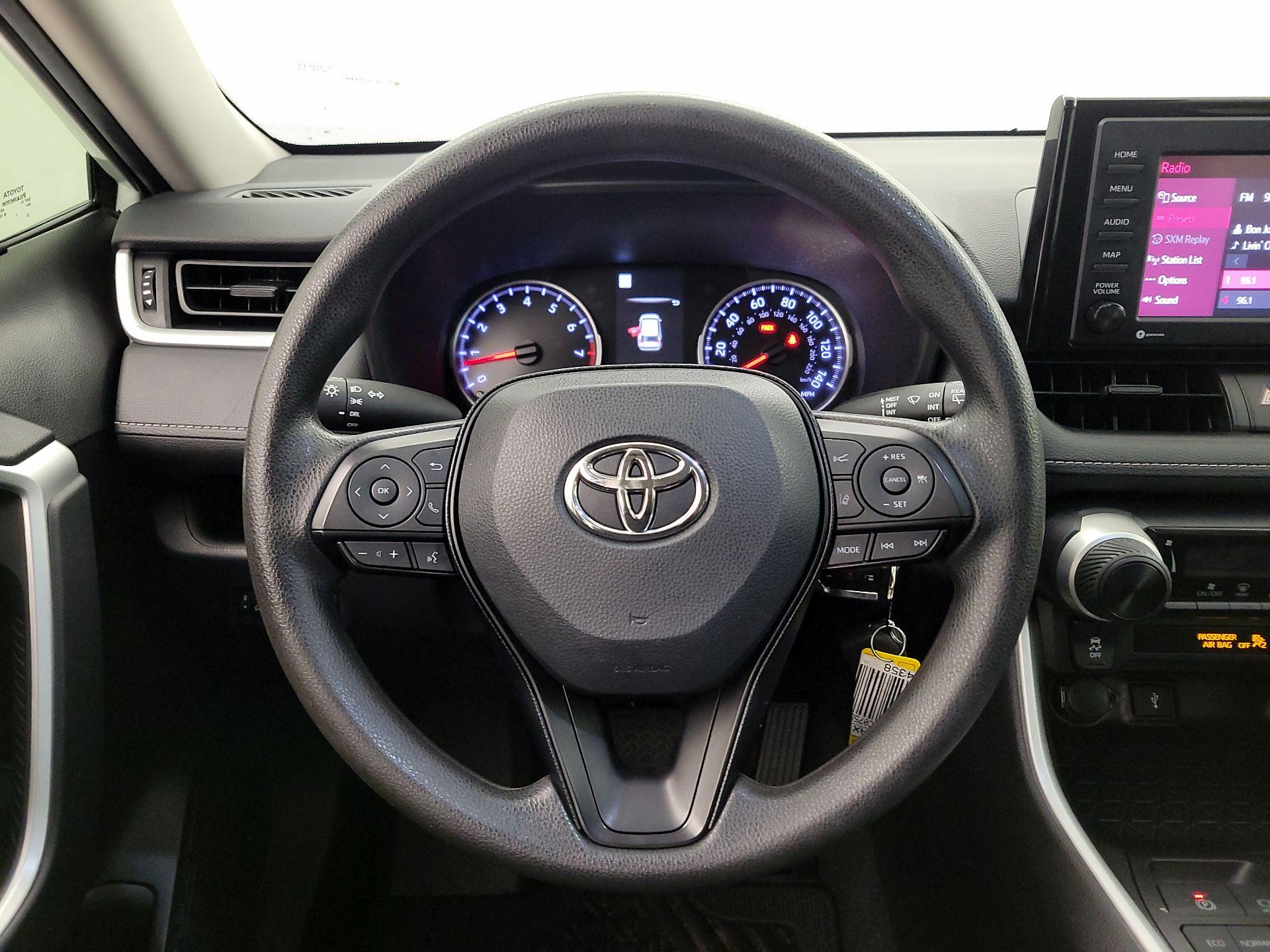 Thumbnail: 2020 Toyota RAV4 - 10