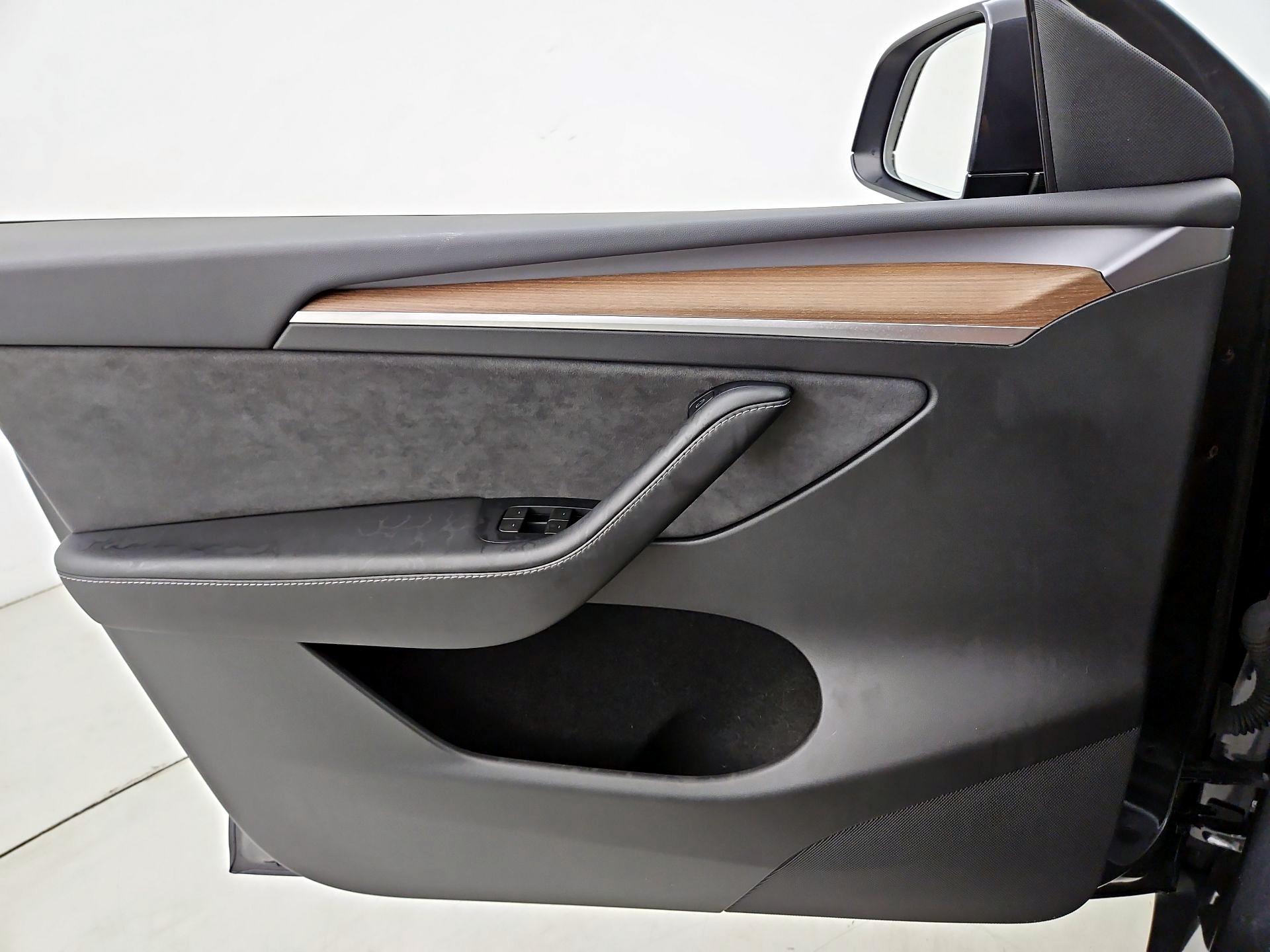 Thumbnail: 2024 Tesla Model Y - 12