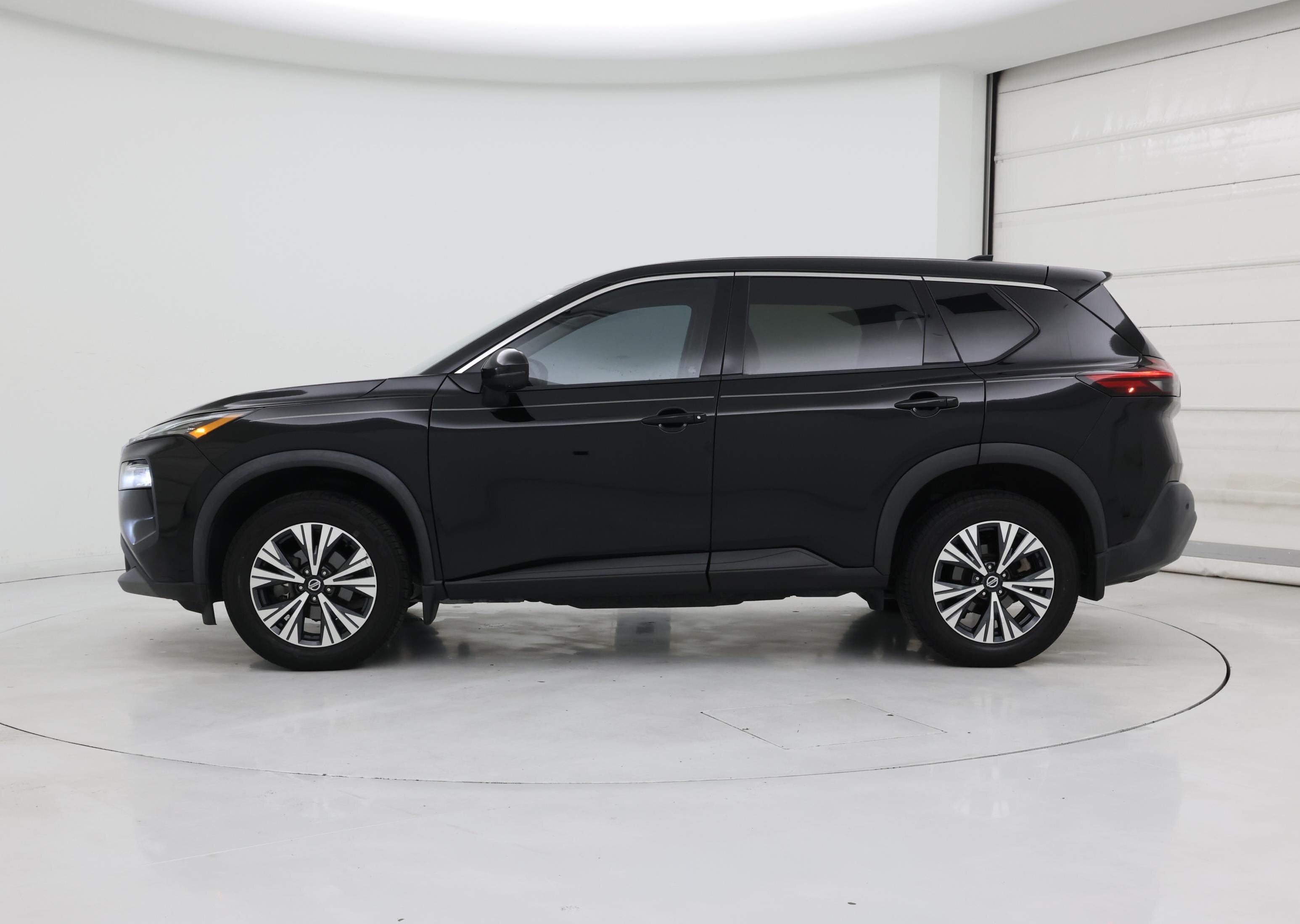 Thumbnail: 2021 Nissan Rogue - 3