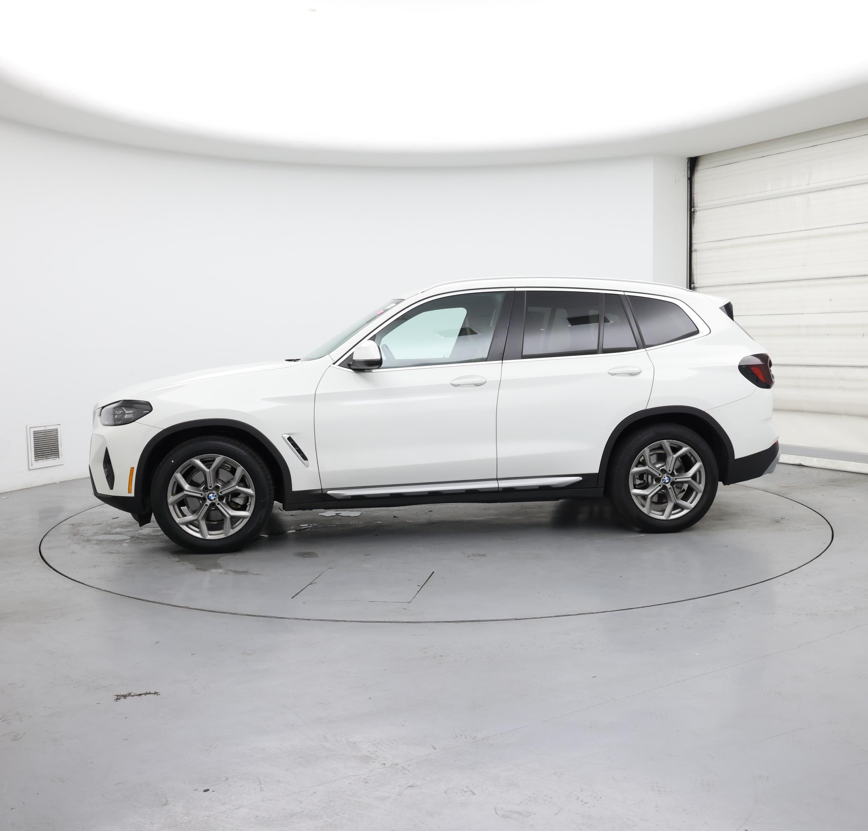 Thumbnail: 2022 BMW X3 - 3