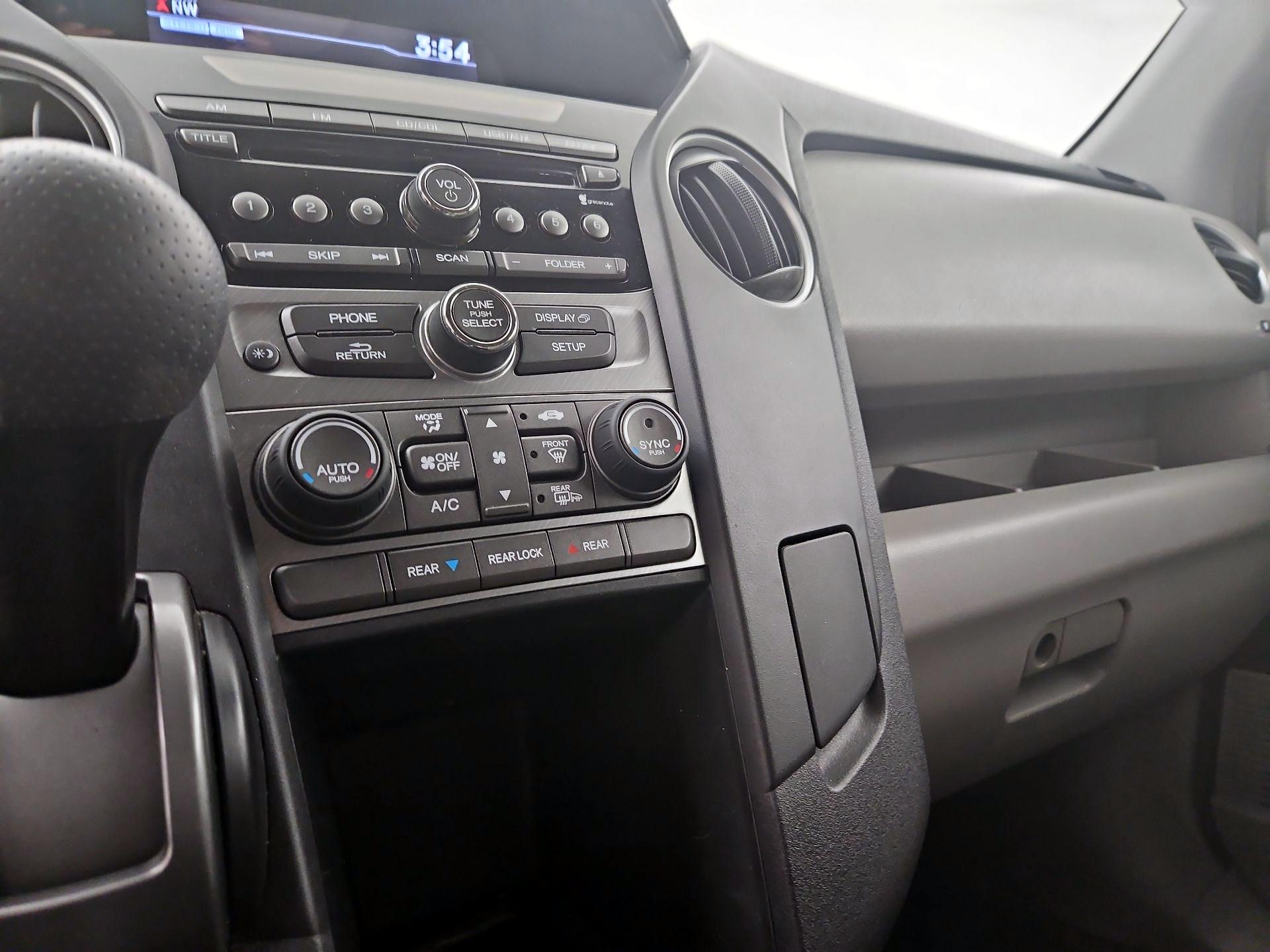 Thumbnail: 2013 Honda Pilot - 16