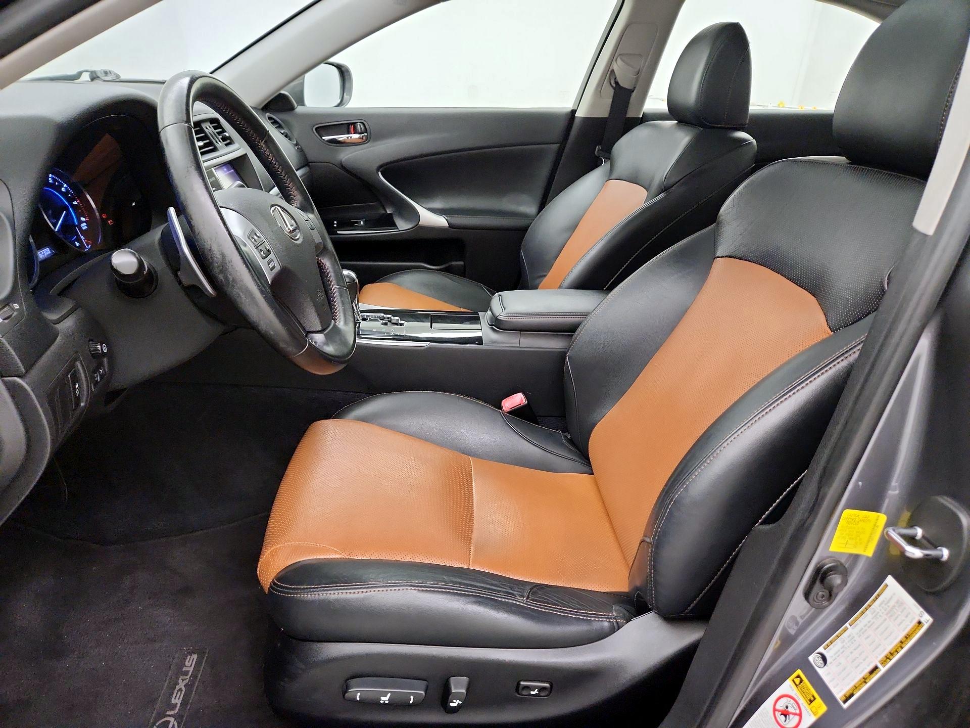 Thumbnail: 2013 Lexus IS - 11