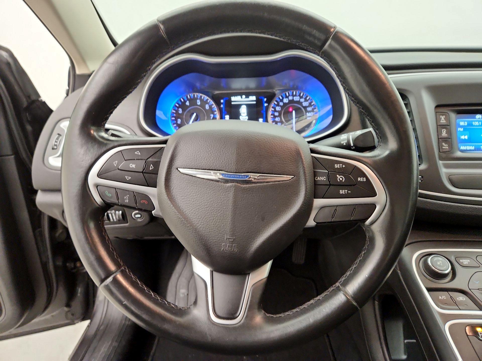 Thumbnail: 2015 Chrysler 200 - 10