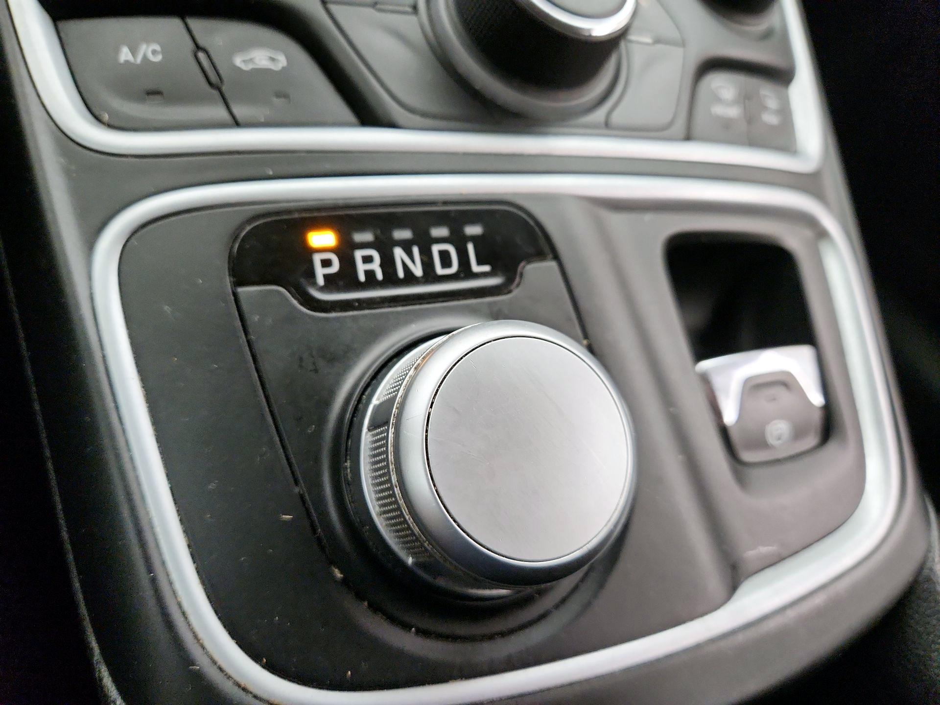 Thumbnail: 2015 Chrysler 200 - 17