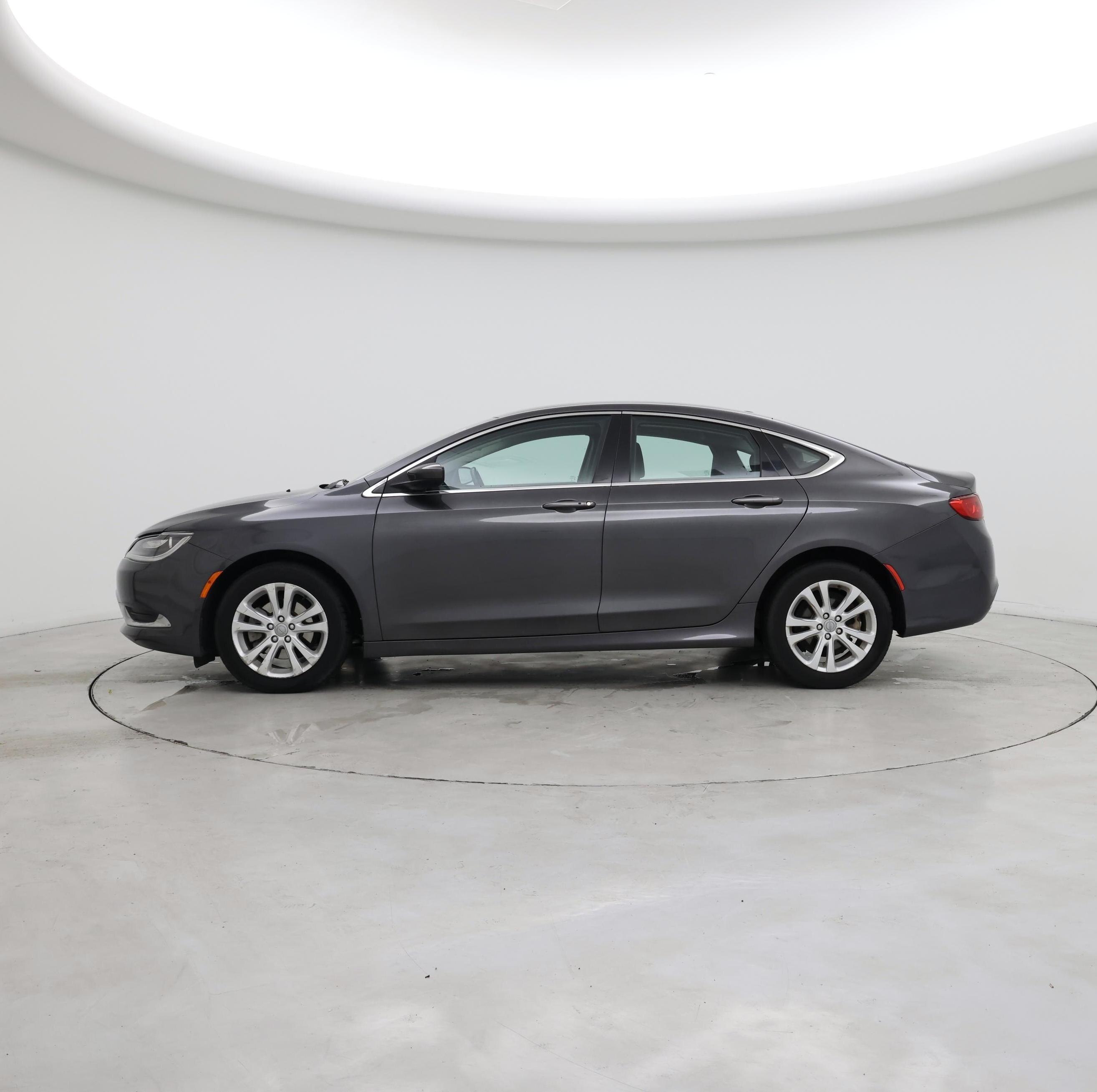 Thumbnail: 2015 Chrysler 200 - 3