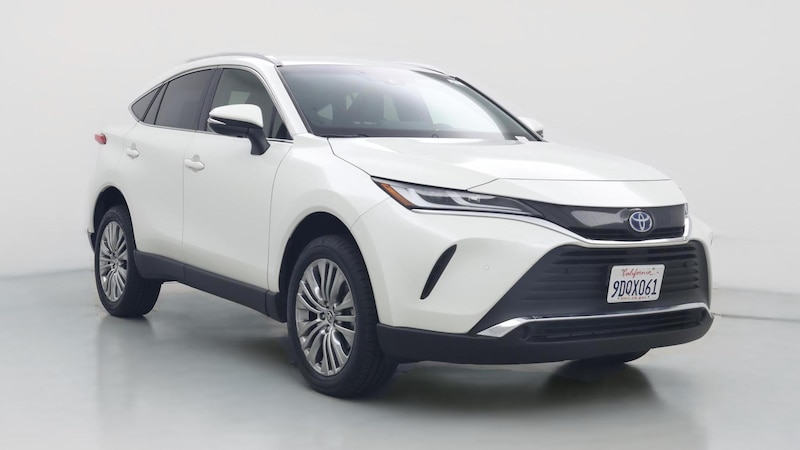 2022 Toyota Venza XLE Hero Image