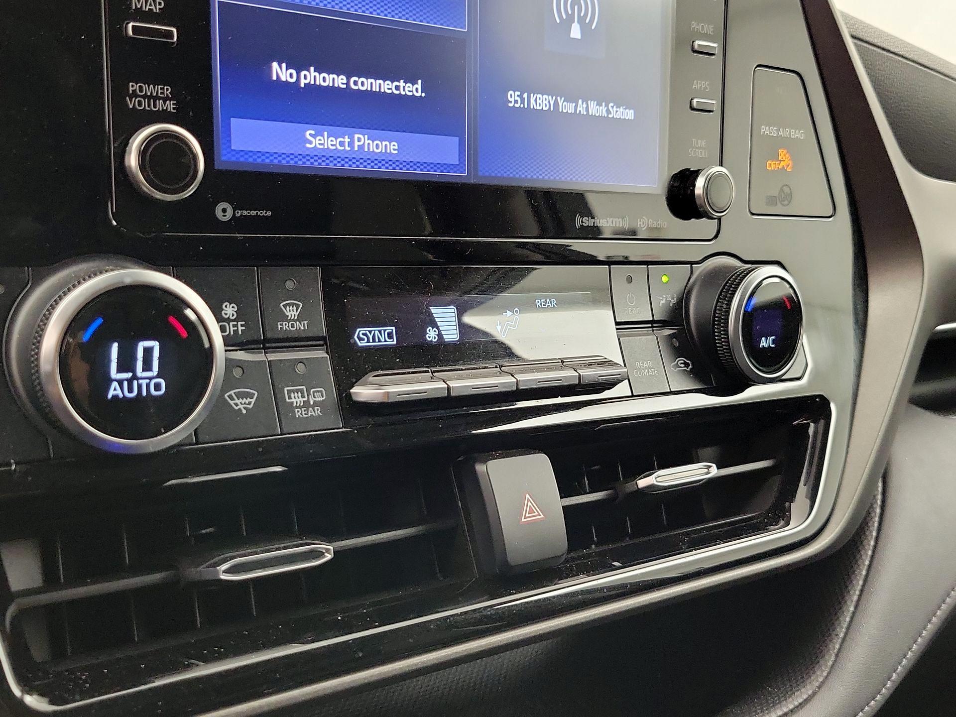 Thumbnail: 2020 Toyota Highlander - 16