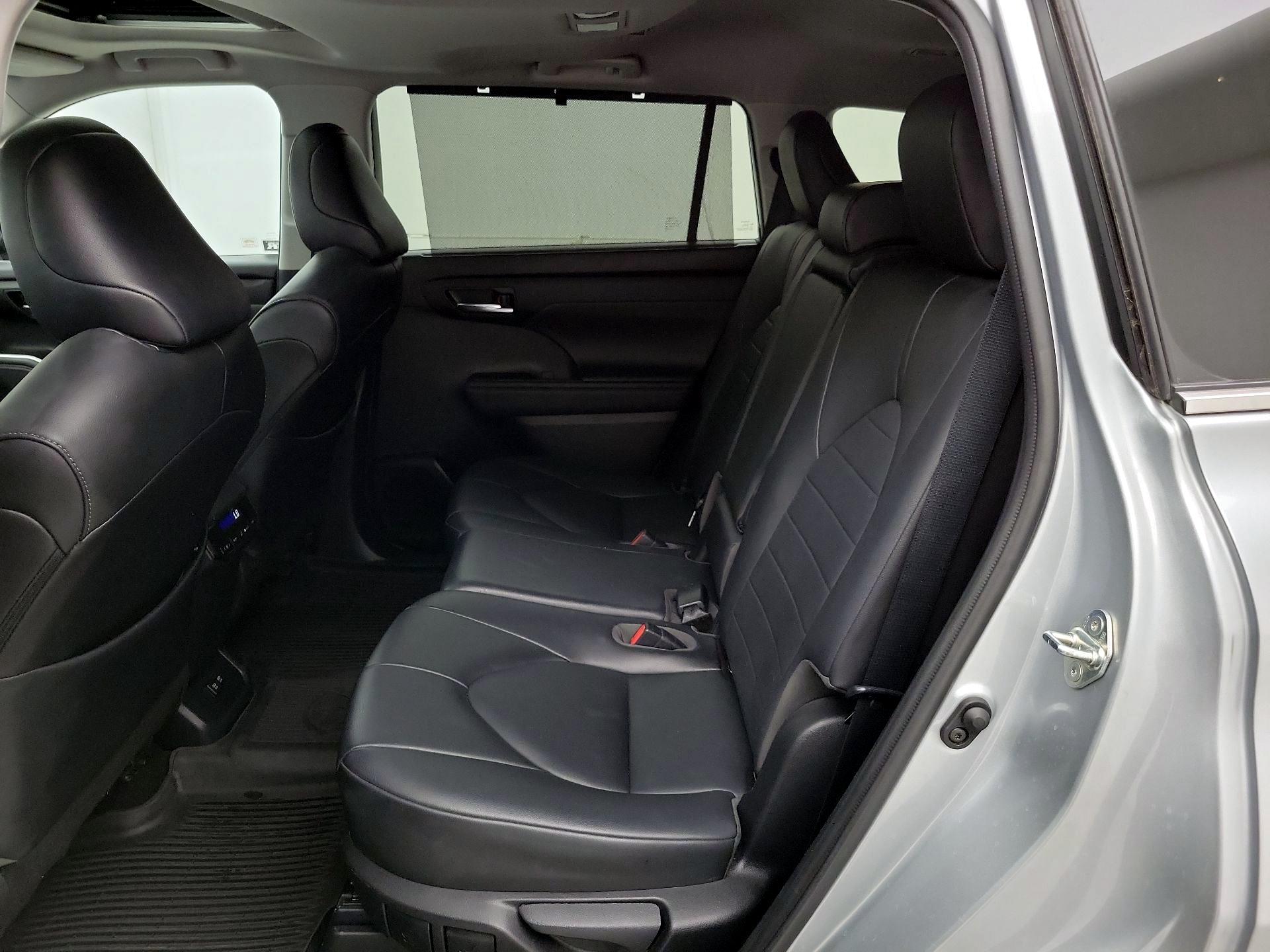 Thumbnail: 2020 Toyota Highlander - 20