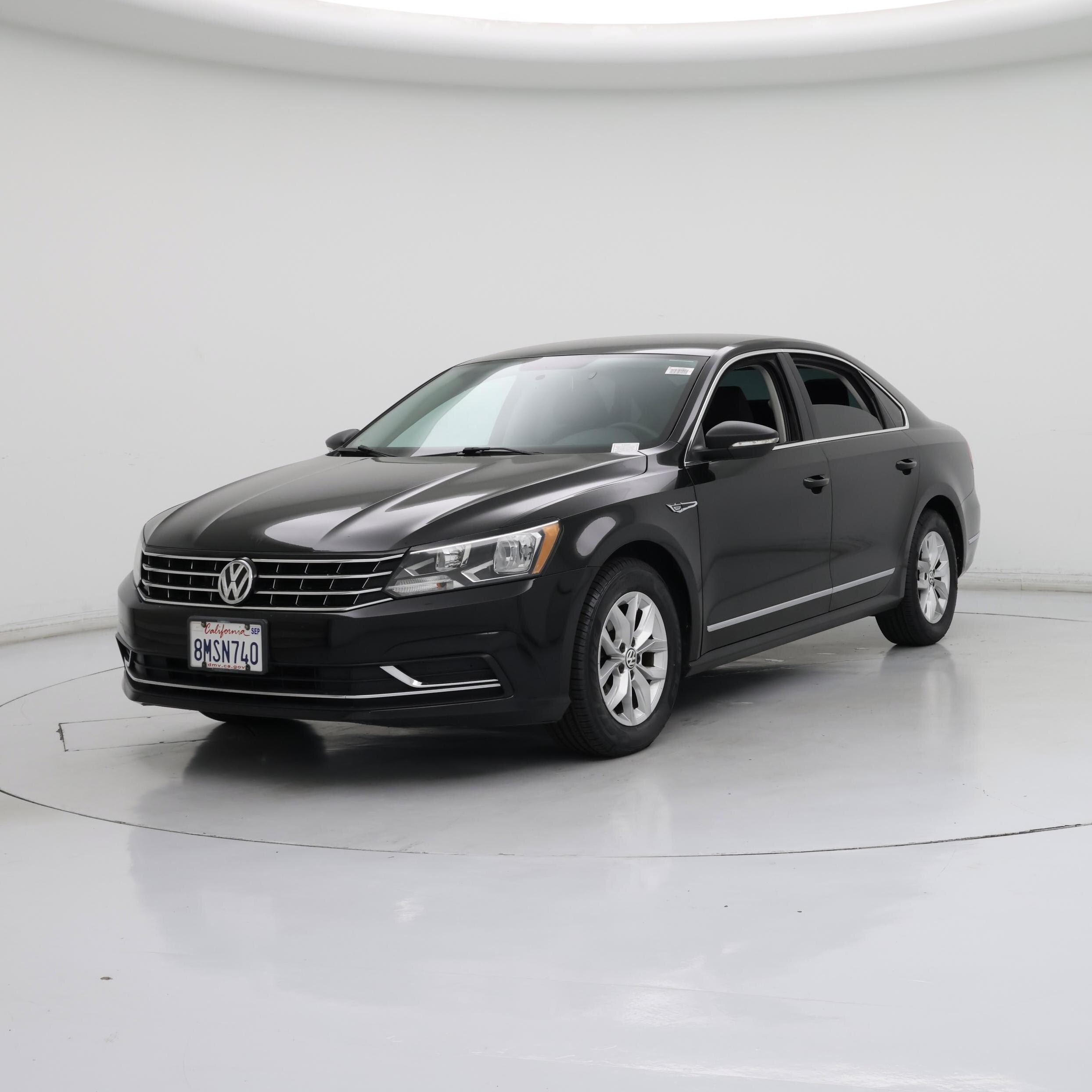 Thumbnail: 2016 Volkswagen Passat - 4