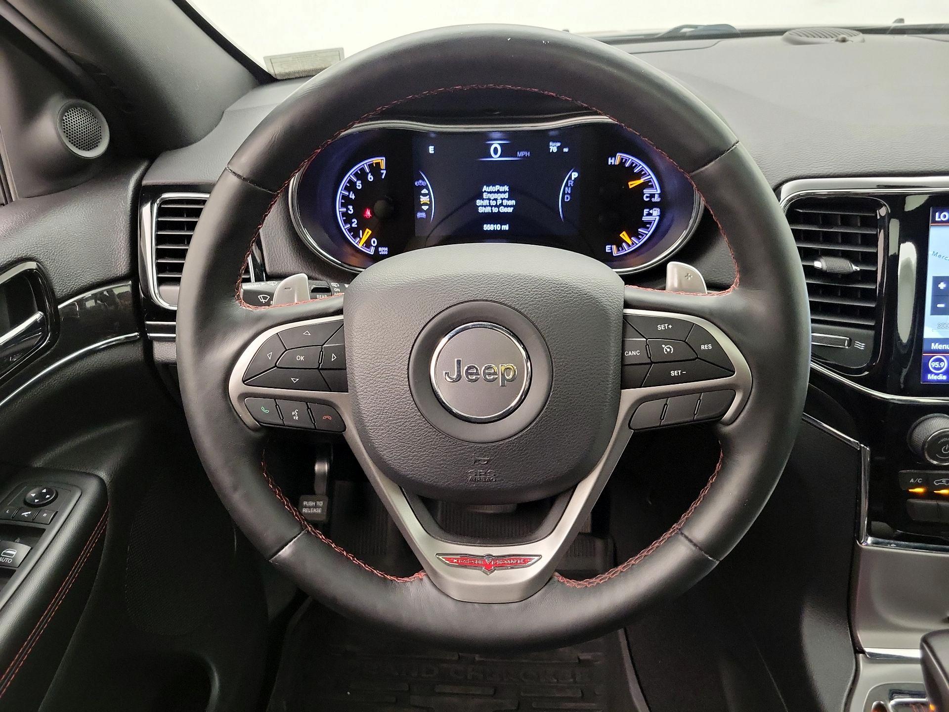 Thumbnail: 2020 Jeep Grand Cherokee - 10