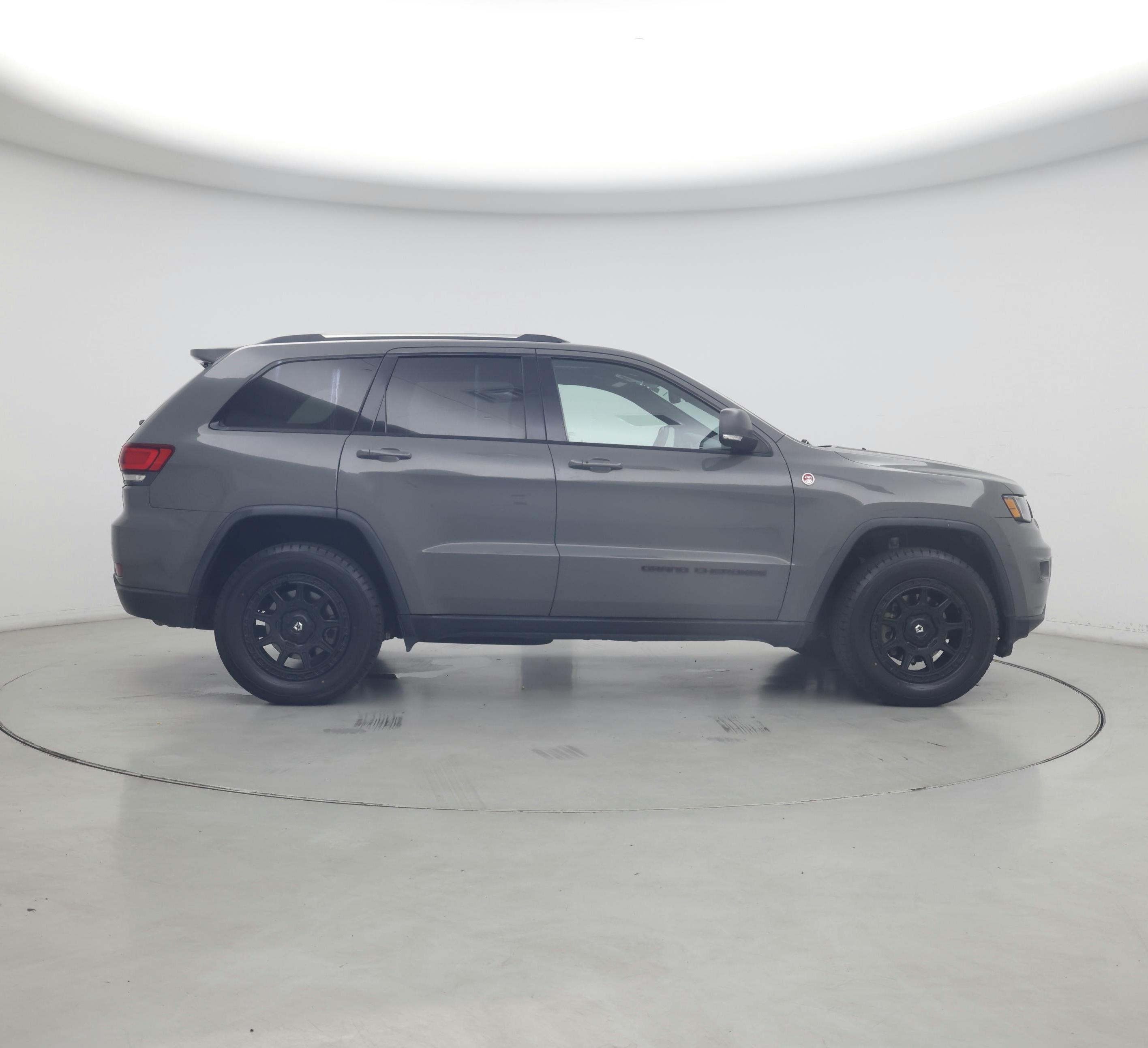 Thumbnail: 2020 Jeep Grand Cherokee - 7