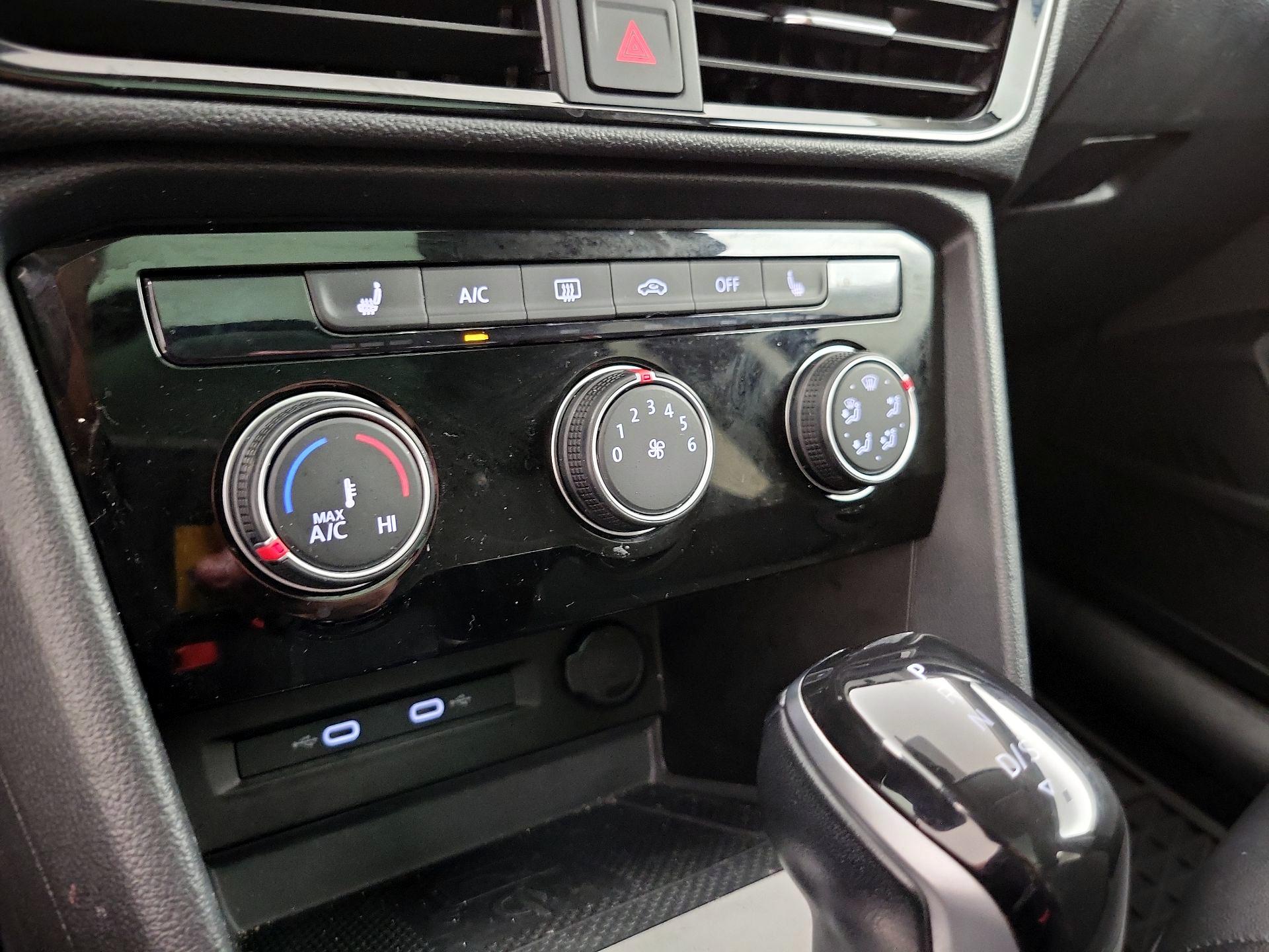 Thumbnail: 2023 Volkswagen Taos - 16