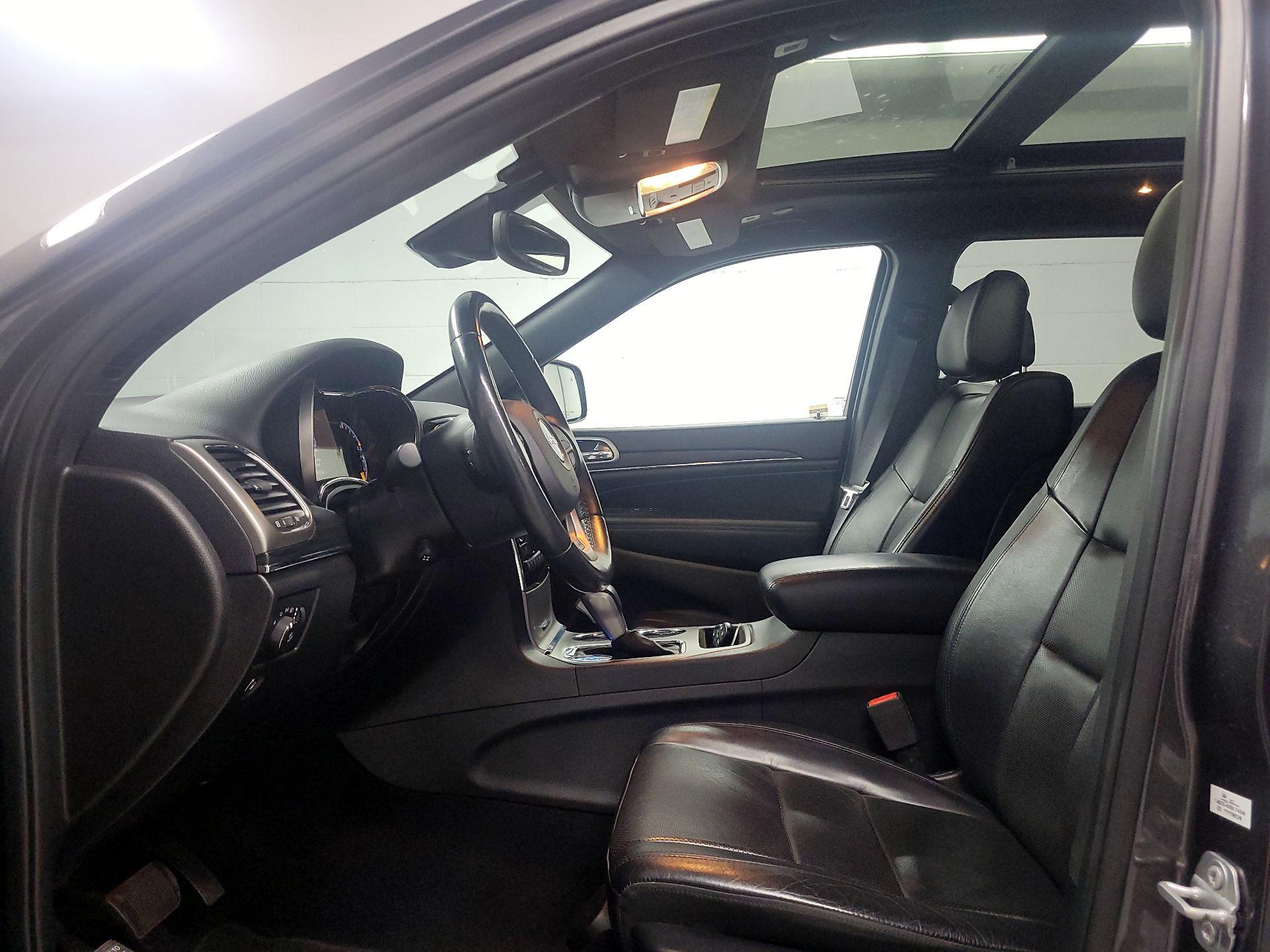 Thumbnail: 2019 Jeep Grand Cherokee - 18