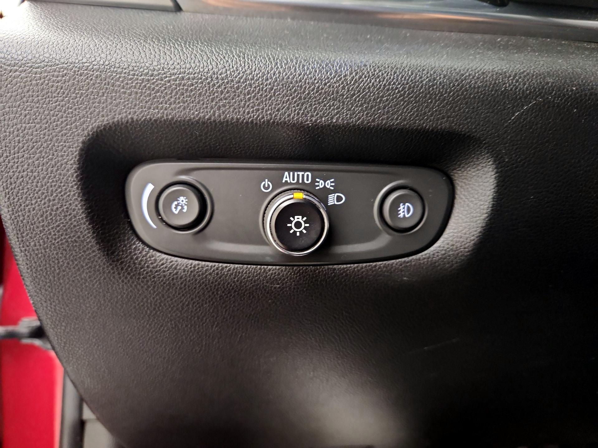 Thumbnail: 2019 Chevrolet Traverse - 13