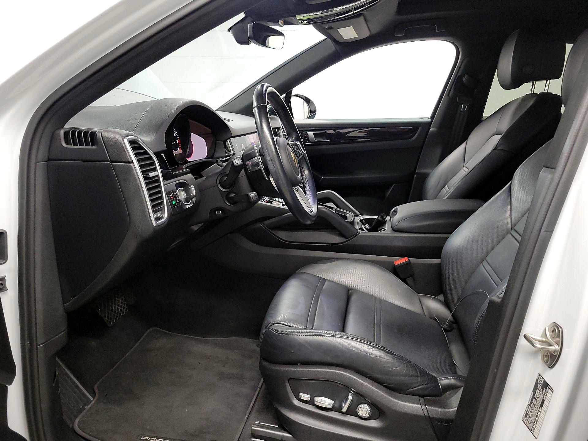 Thumbnail: 2021 Porsche Cayenne - 11