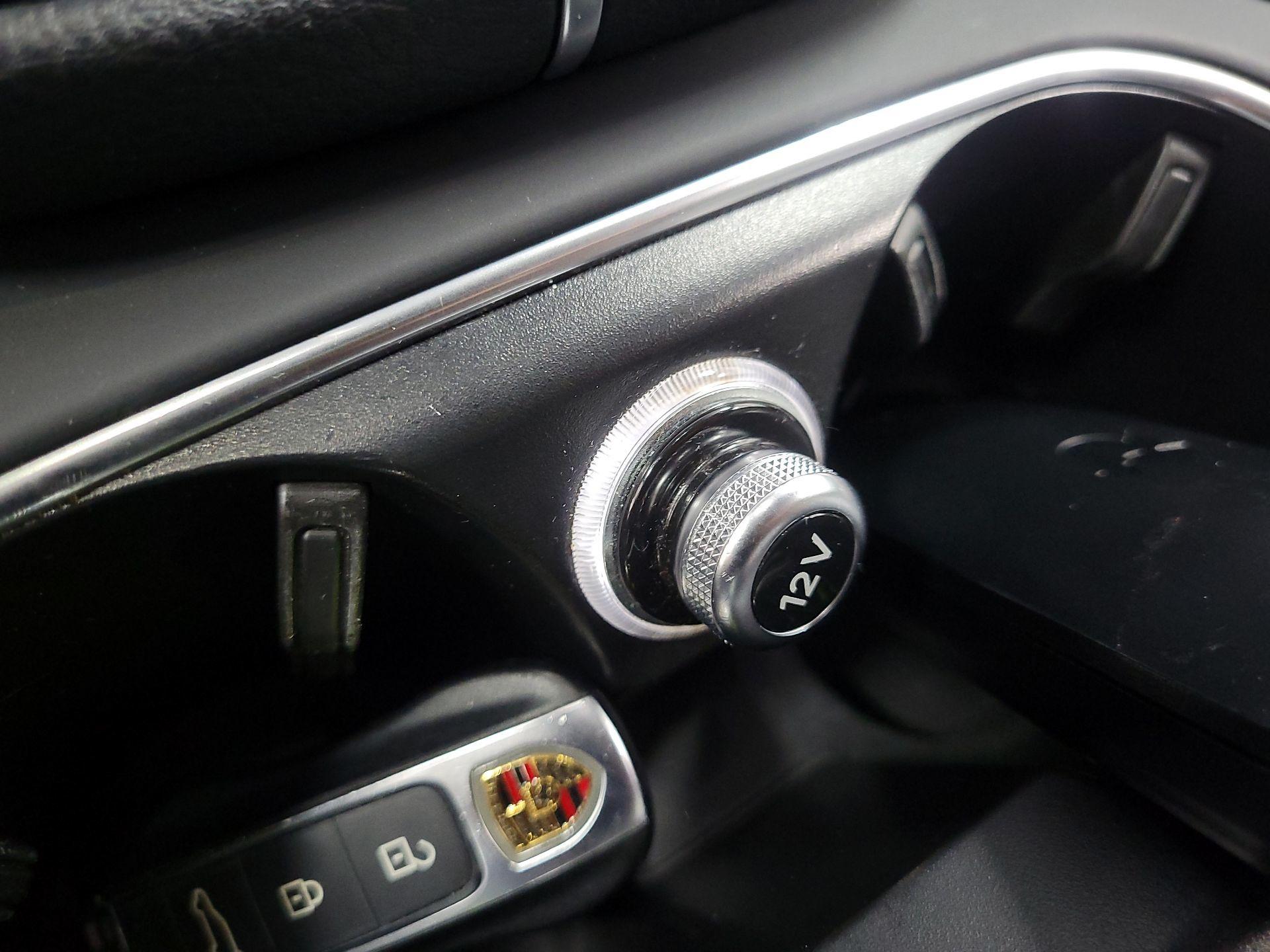 Thumbnail: 2021 Porsche Cayenne - 17