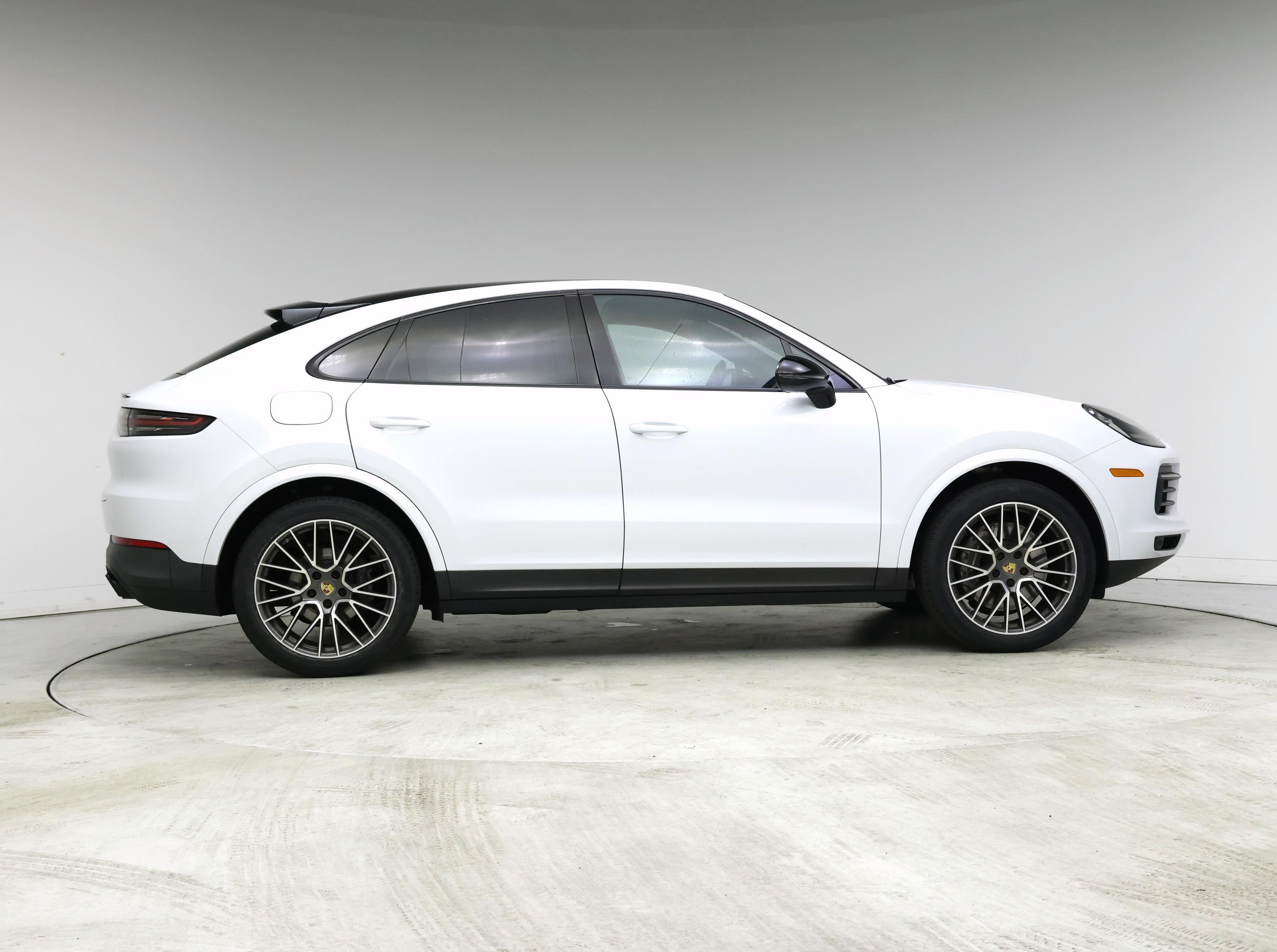 Thumbnail: 2021 Porsche Cayenne - 7