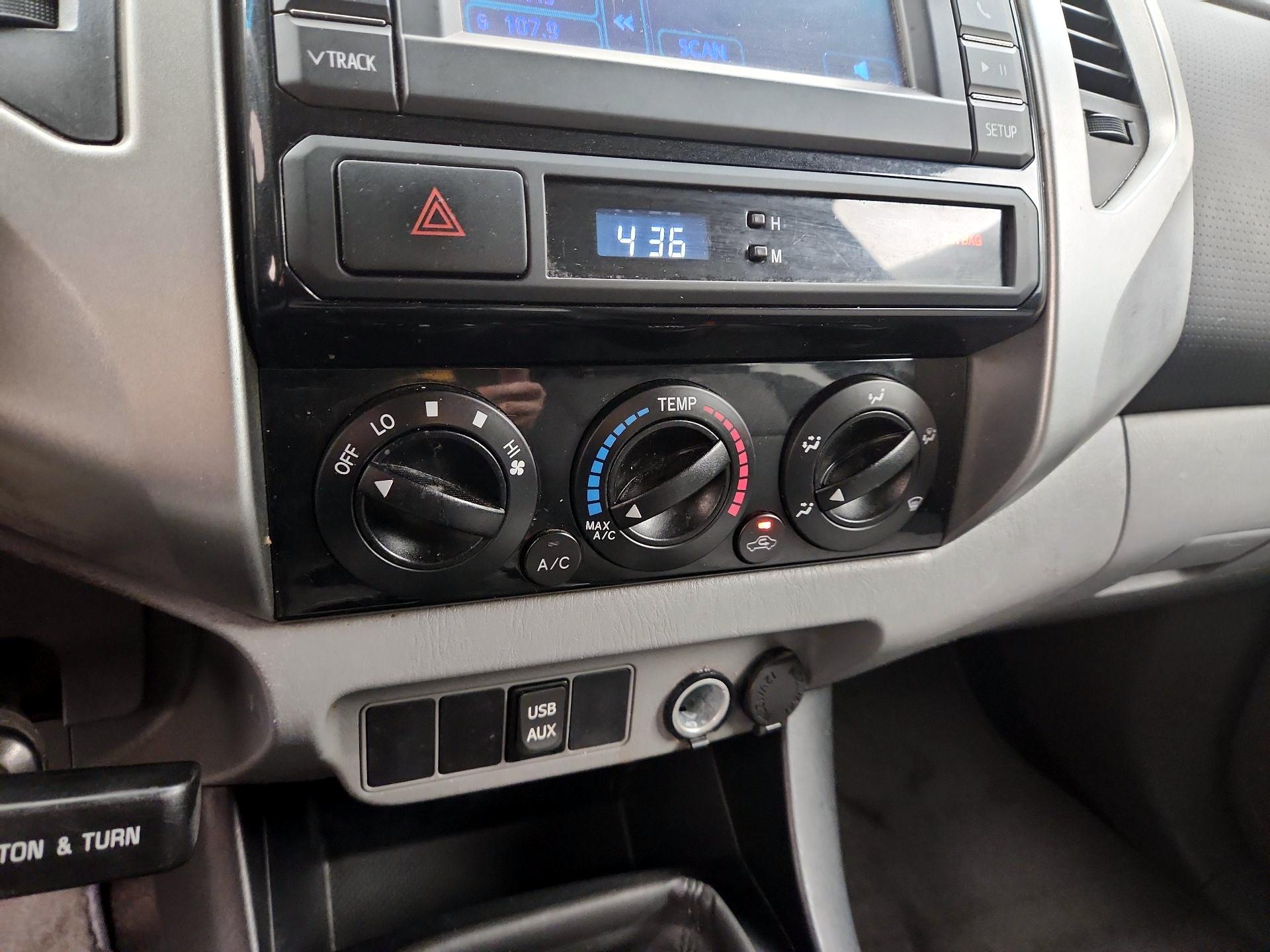 Thumbnail: 2013 Toyota Tacoma - 16