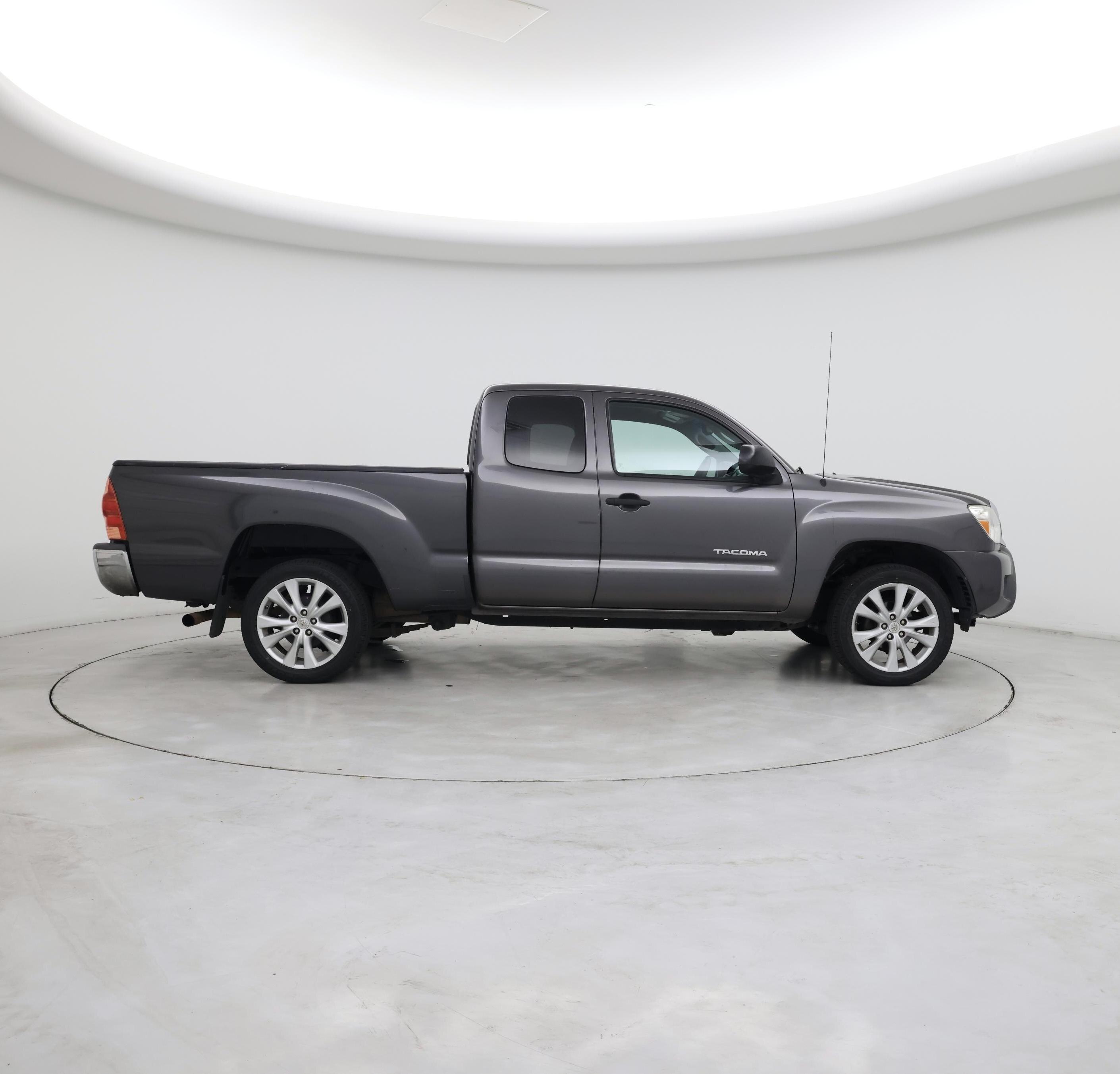 Thumbnail: 2013 Toyota Tacoma - 7