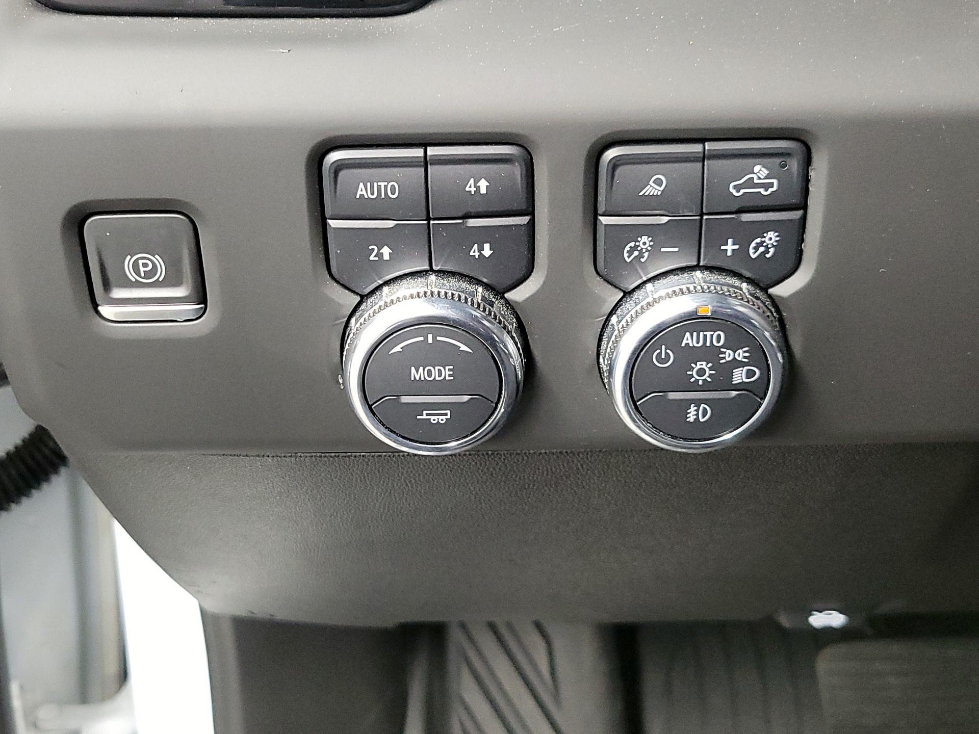 Thumbnail: 2024 GMC Sierra 2500 - 13