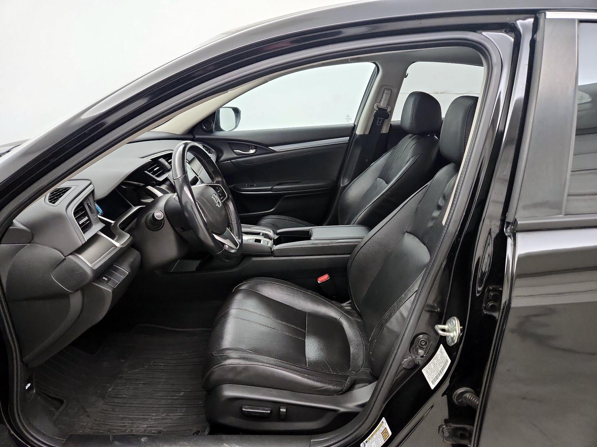 Thumbnail: 2016 Honda Civic - 11