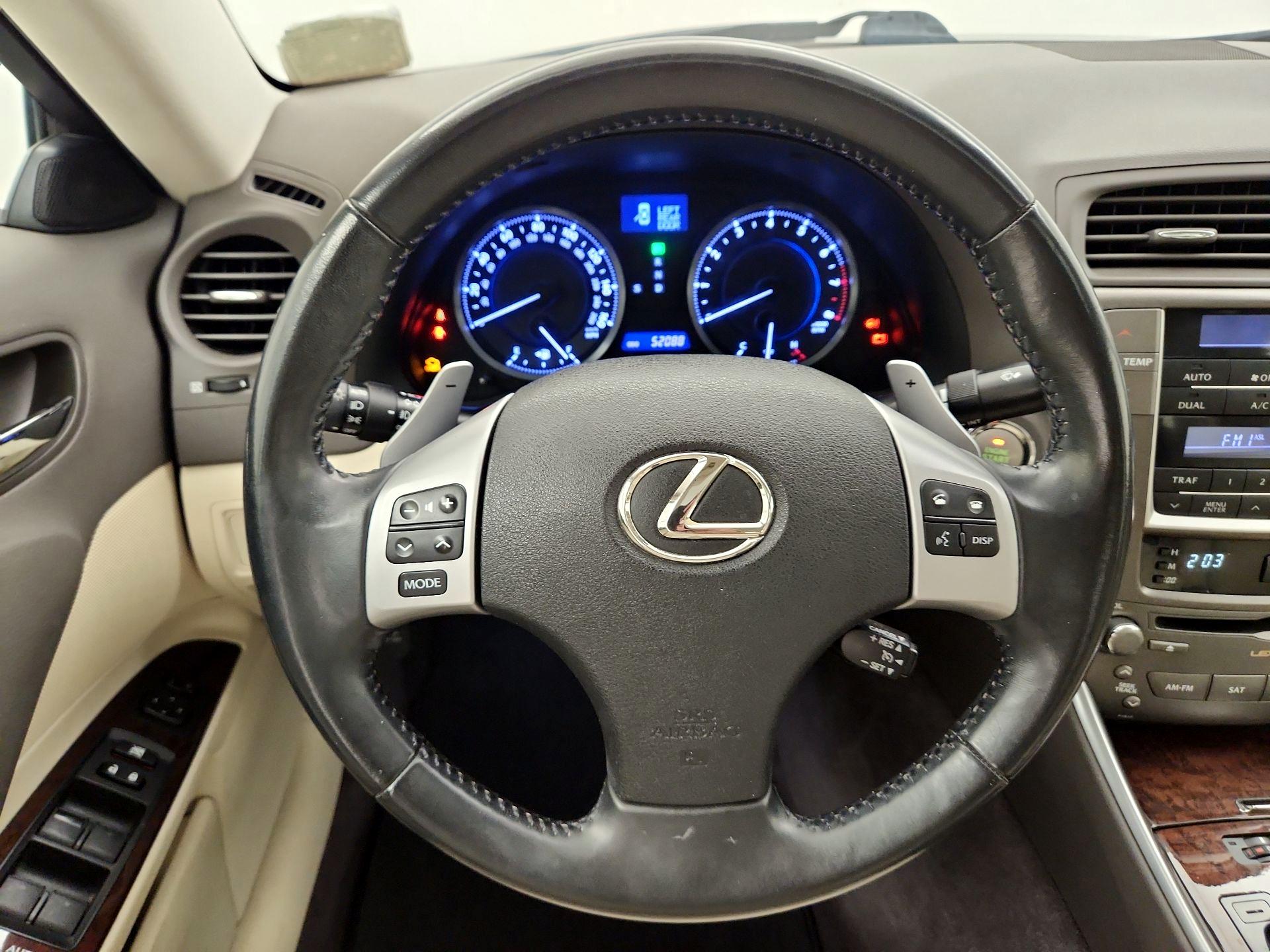 Thumbnail: 2013 Lexus IS - 10