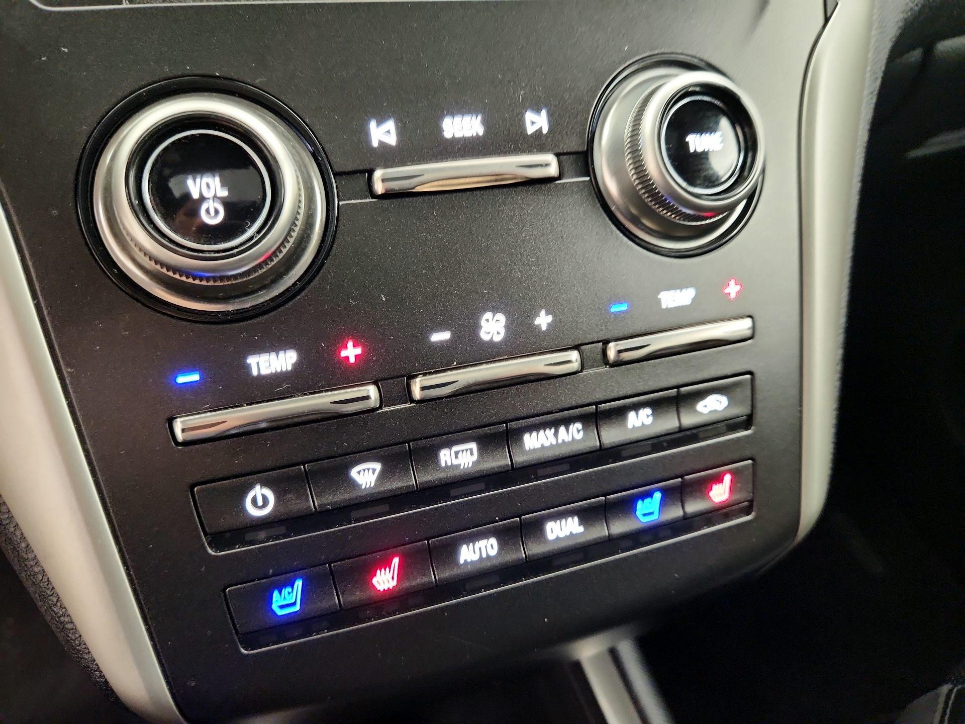 Thumbnail: 2016 Lincoln MKC - 17