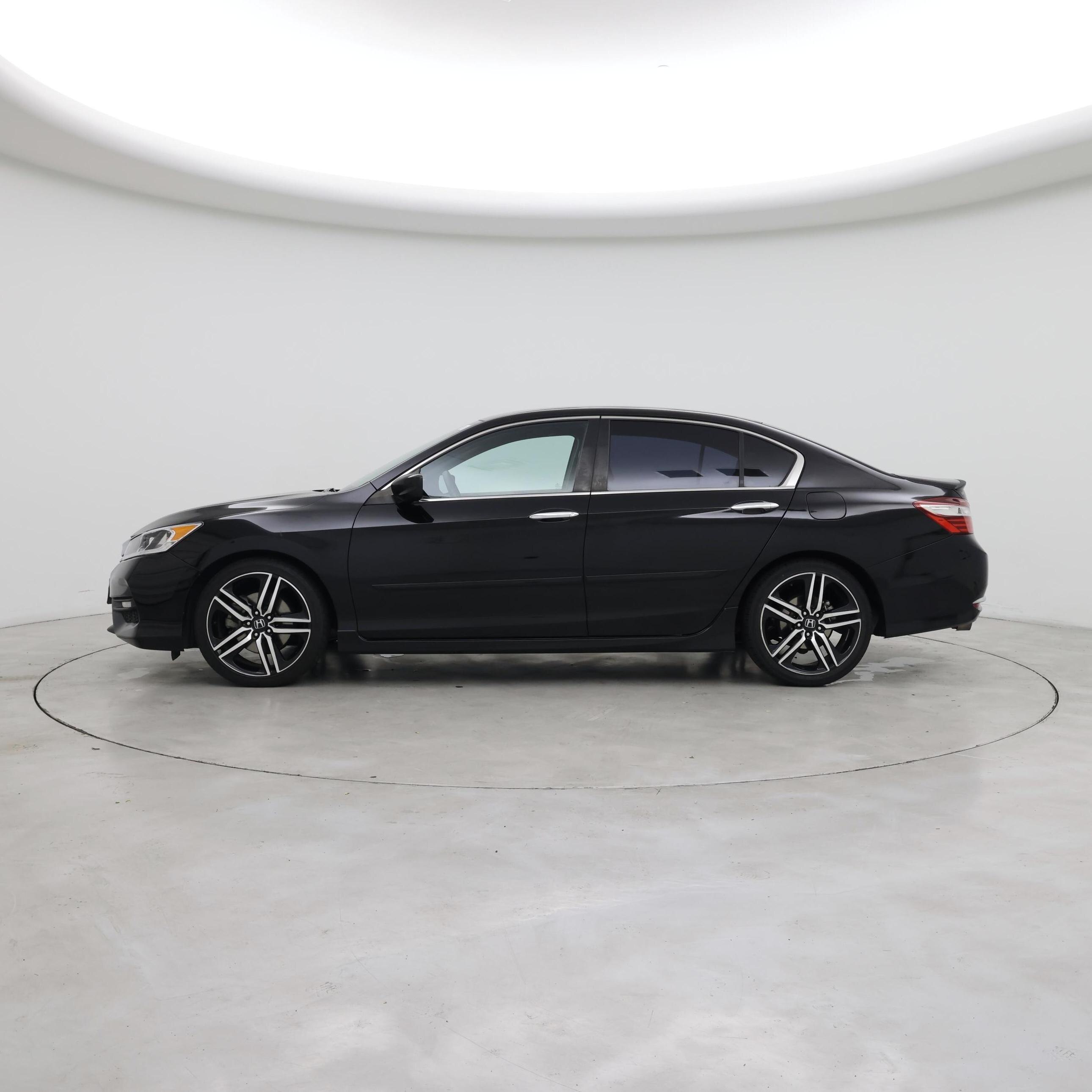 Thumbnail: 2016 Honda Accord - 3
