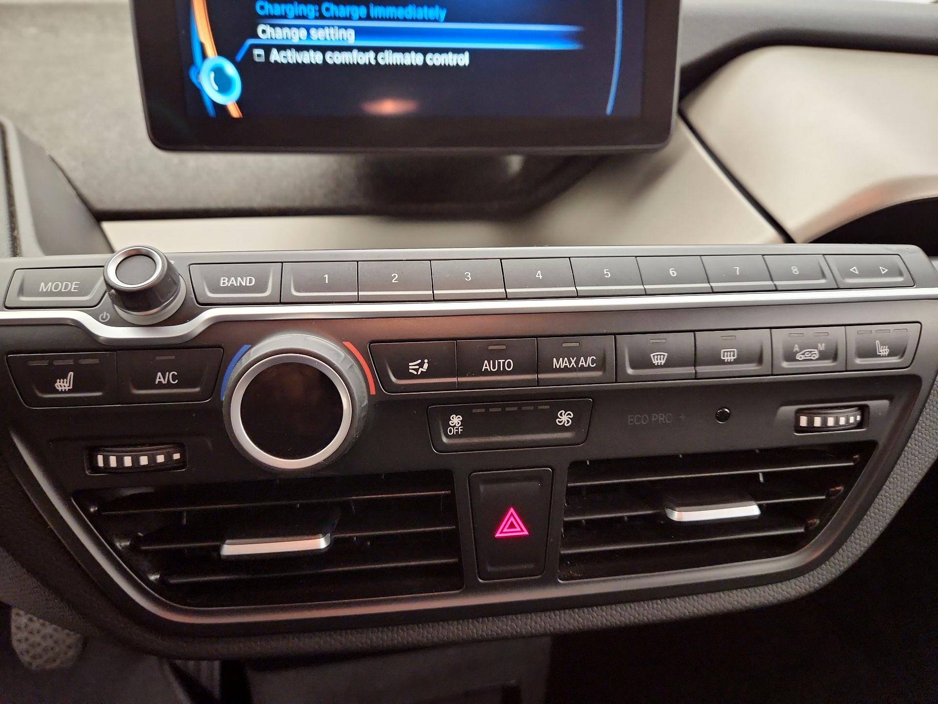 Thumbnail: 2016 BMW i3 - 17