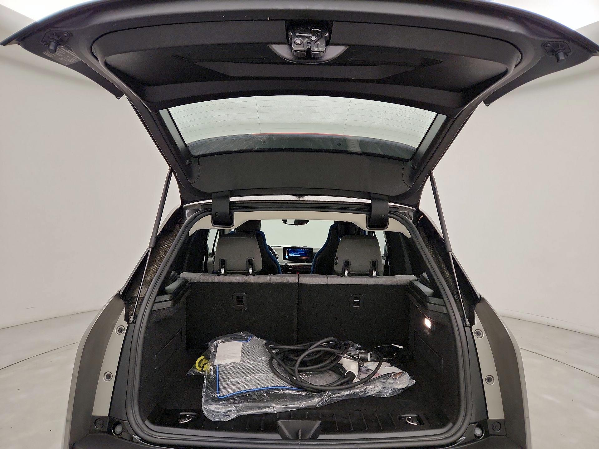 Thumbnail: 2016 BMW i3 - 20