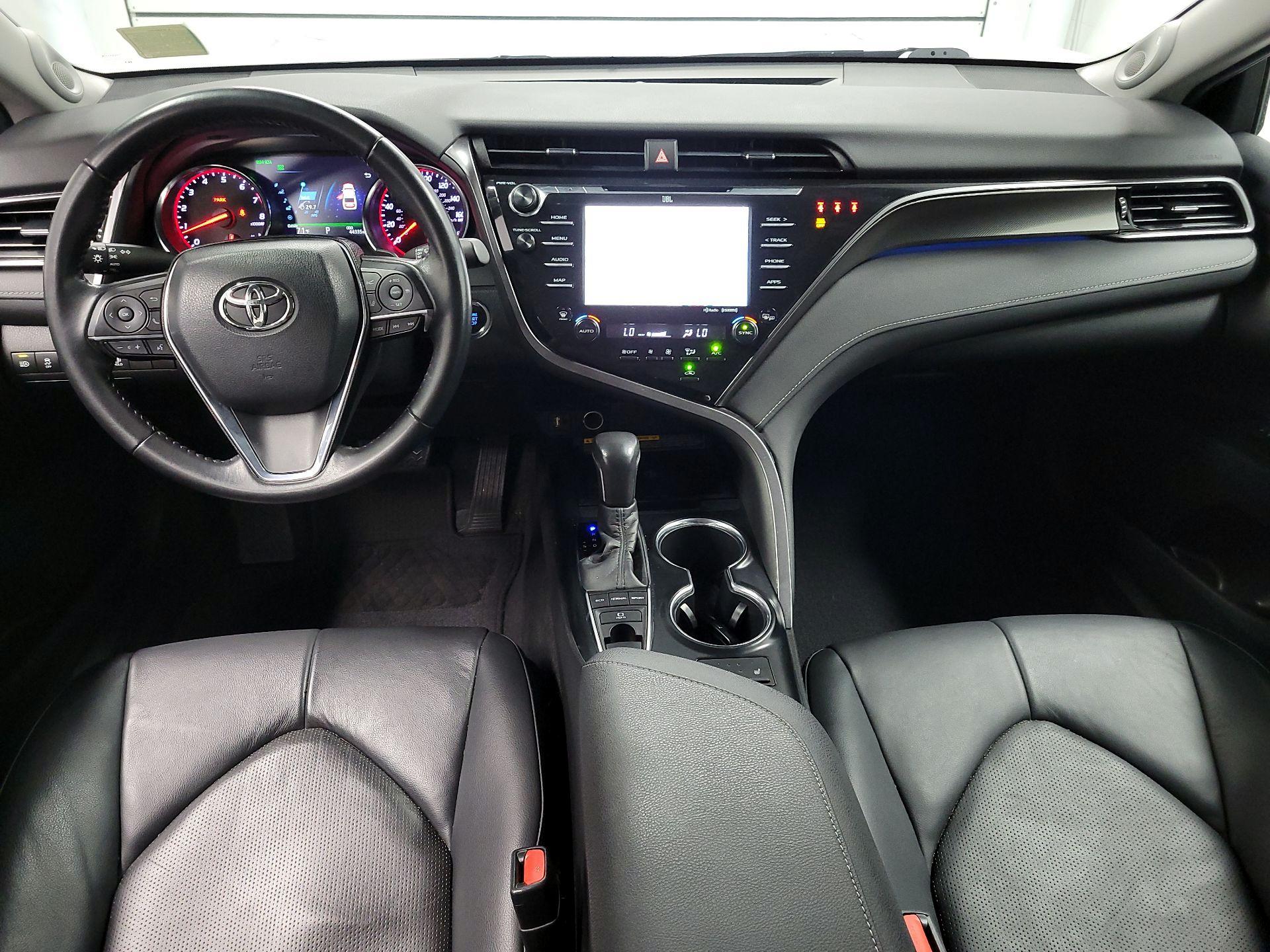 Thumbnail: 2019 Toyota Camry - 9