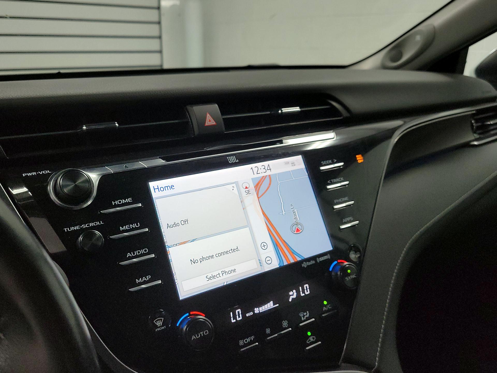 Thumbnail: 2019 Toyota Camry - 14