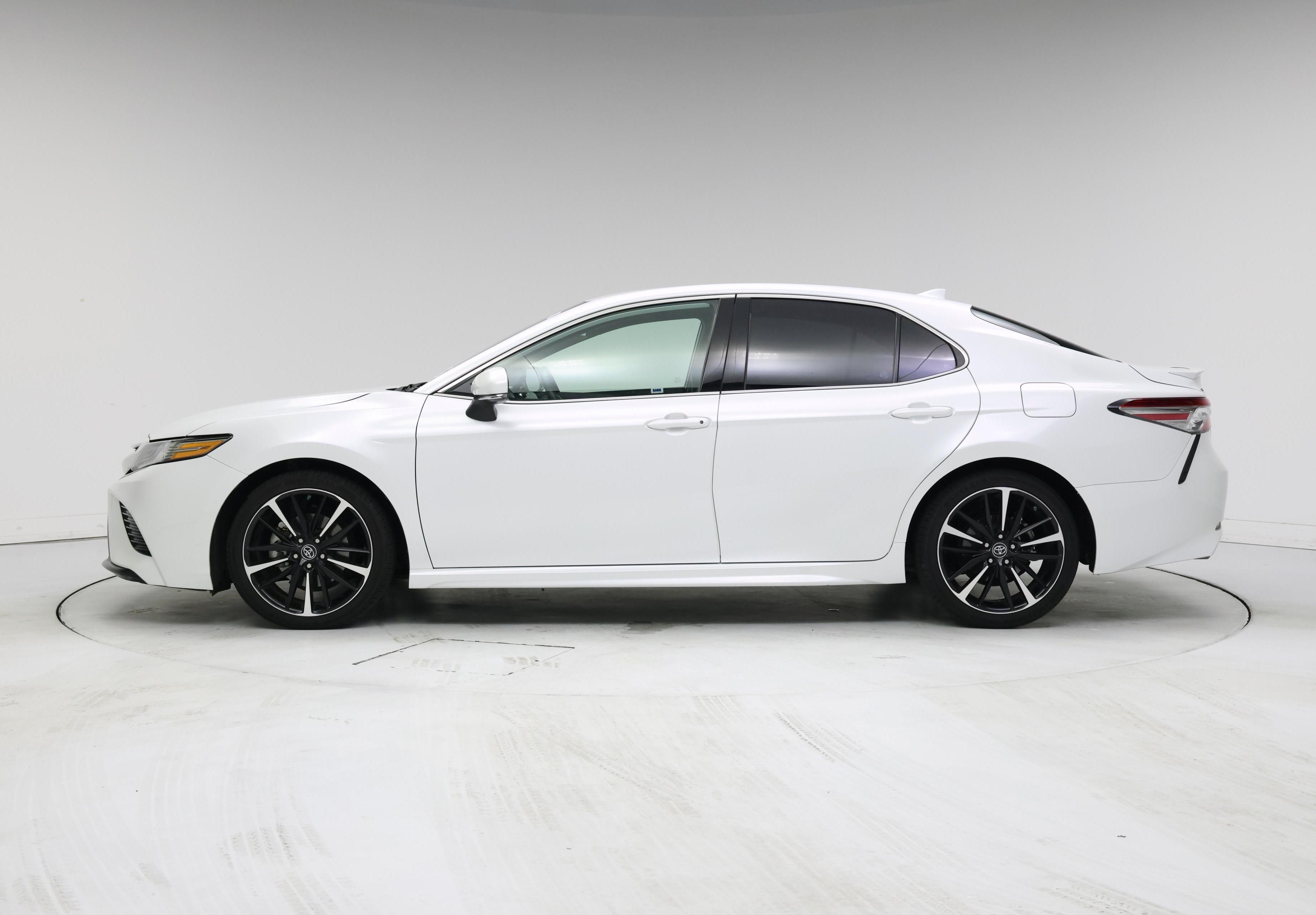 Thumbnail: 2019 Toyota Camry - 3