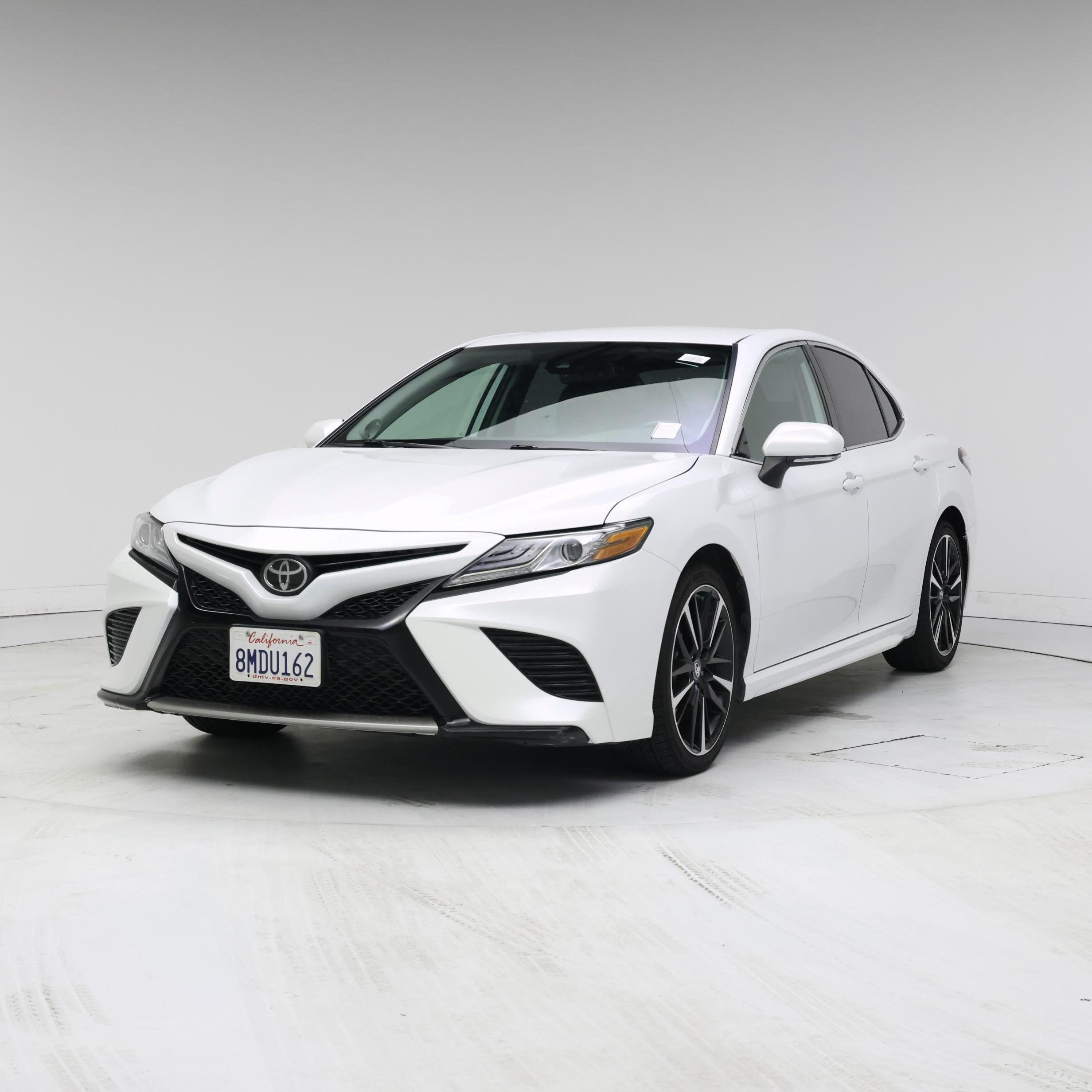 Thumbnail: 2019 Toyota Camry - 4