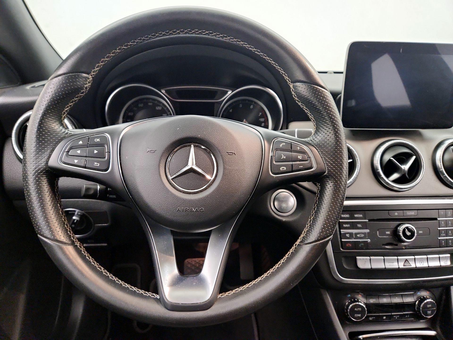 Thumbnail: 2018 Mercedes-Benz CLA - 10