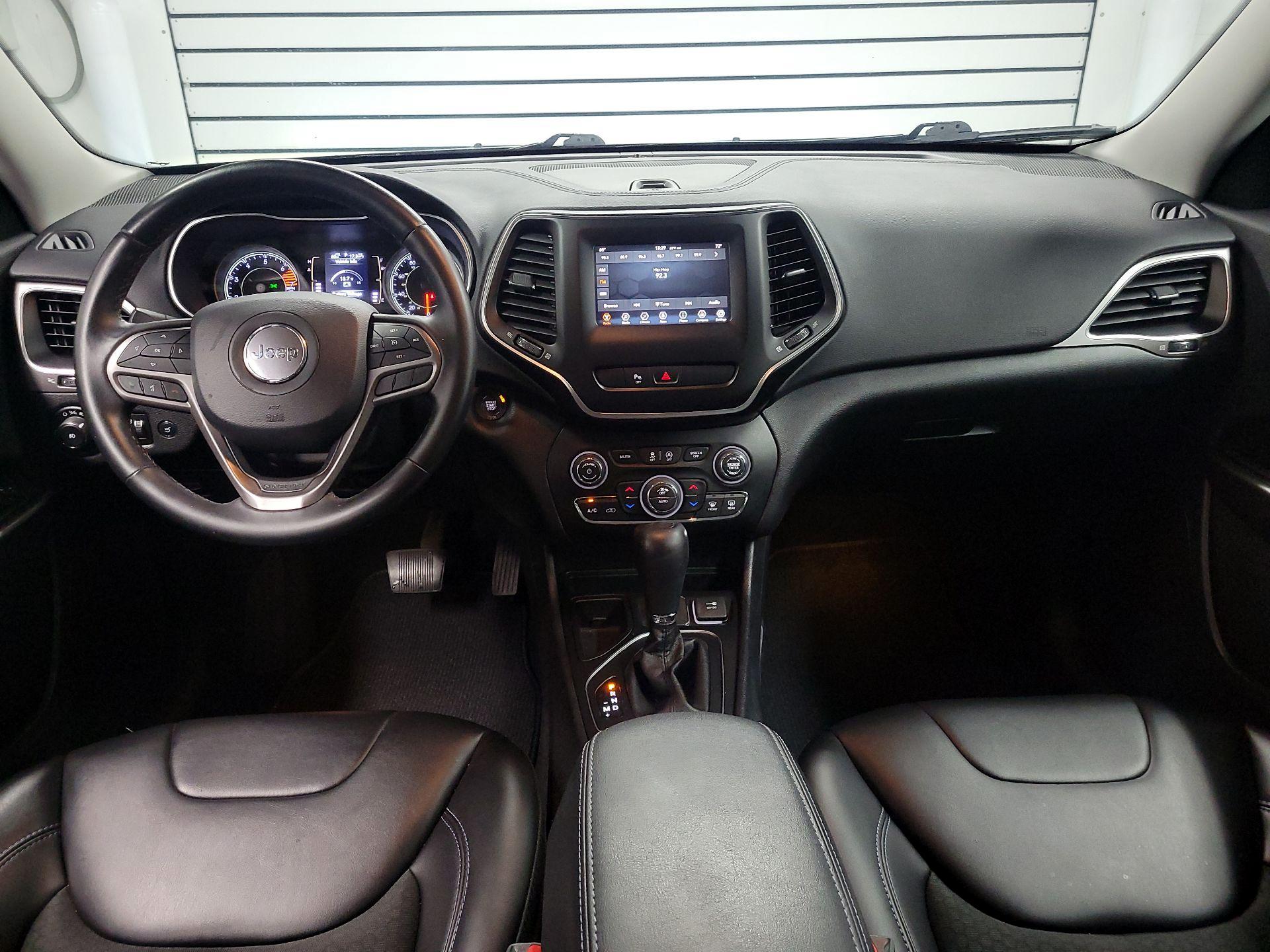 Thumbnail: 2019 Jeep Cherokee - 9